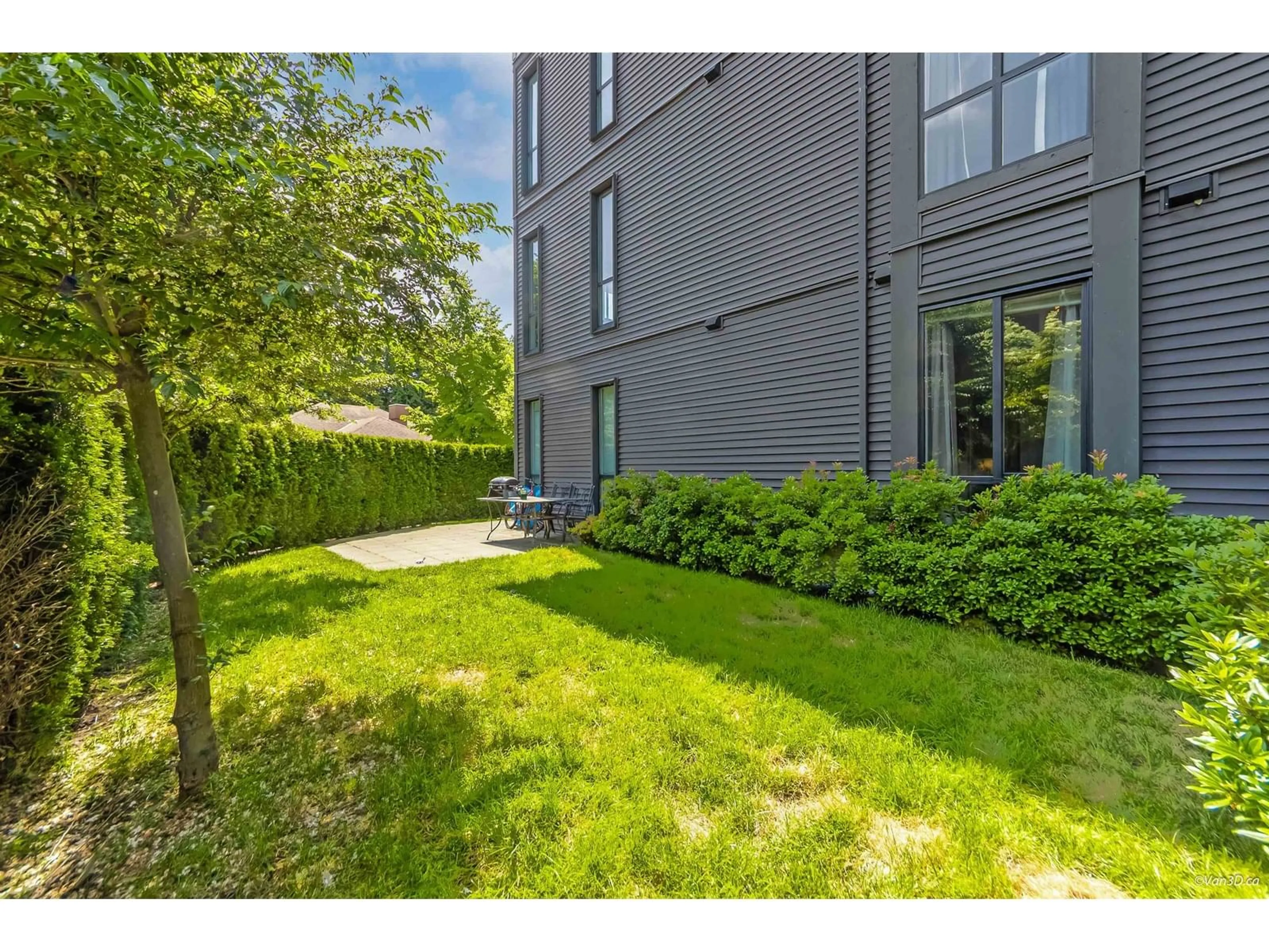 Patio, street for 125 - 14968 101A, Surrey British Columbia V3R0E8