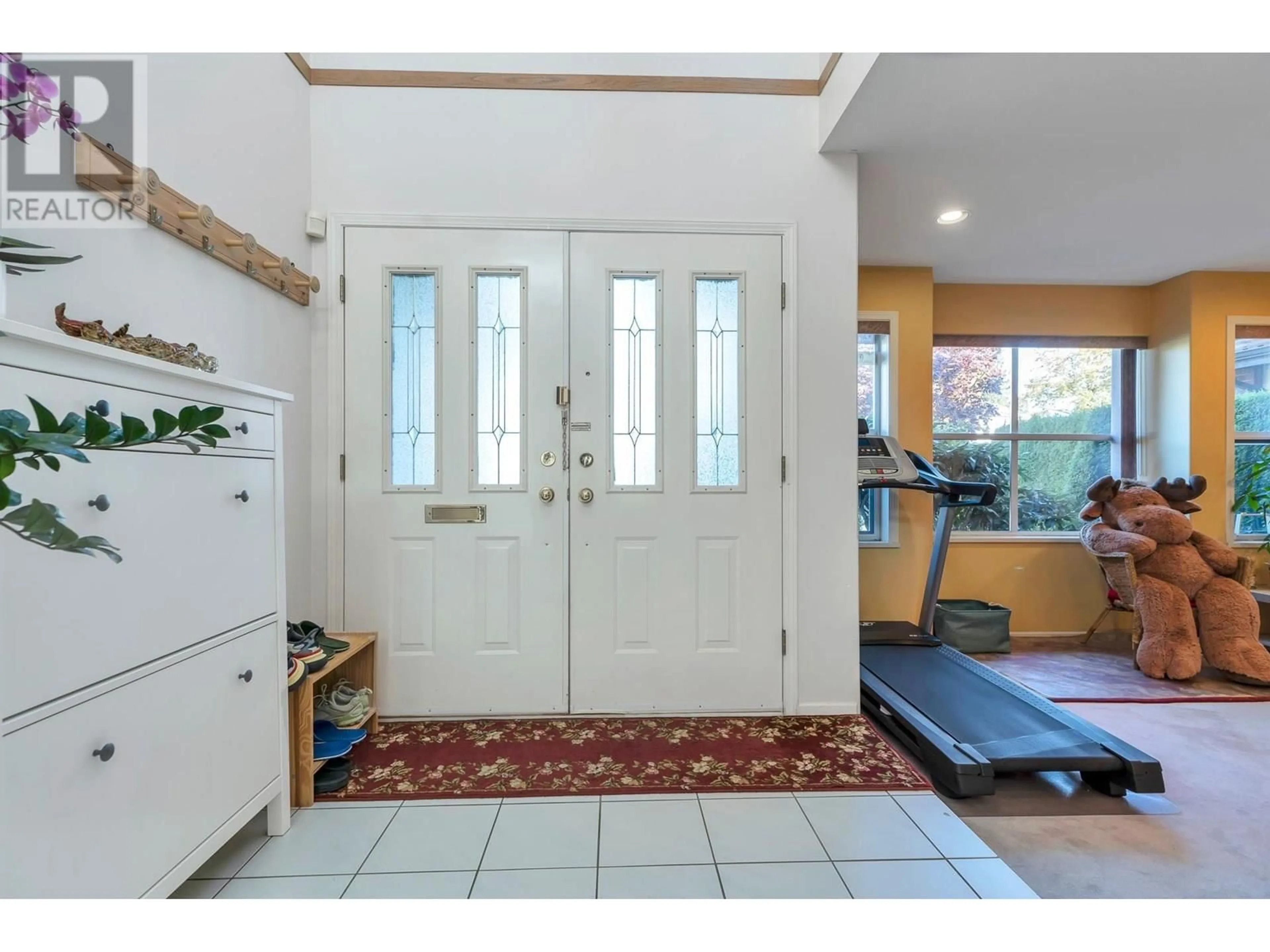 Indoor entryway for 6760 CHATTERTON ROAD, Richmond British Columbia V7C2Y7