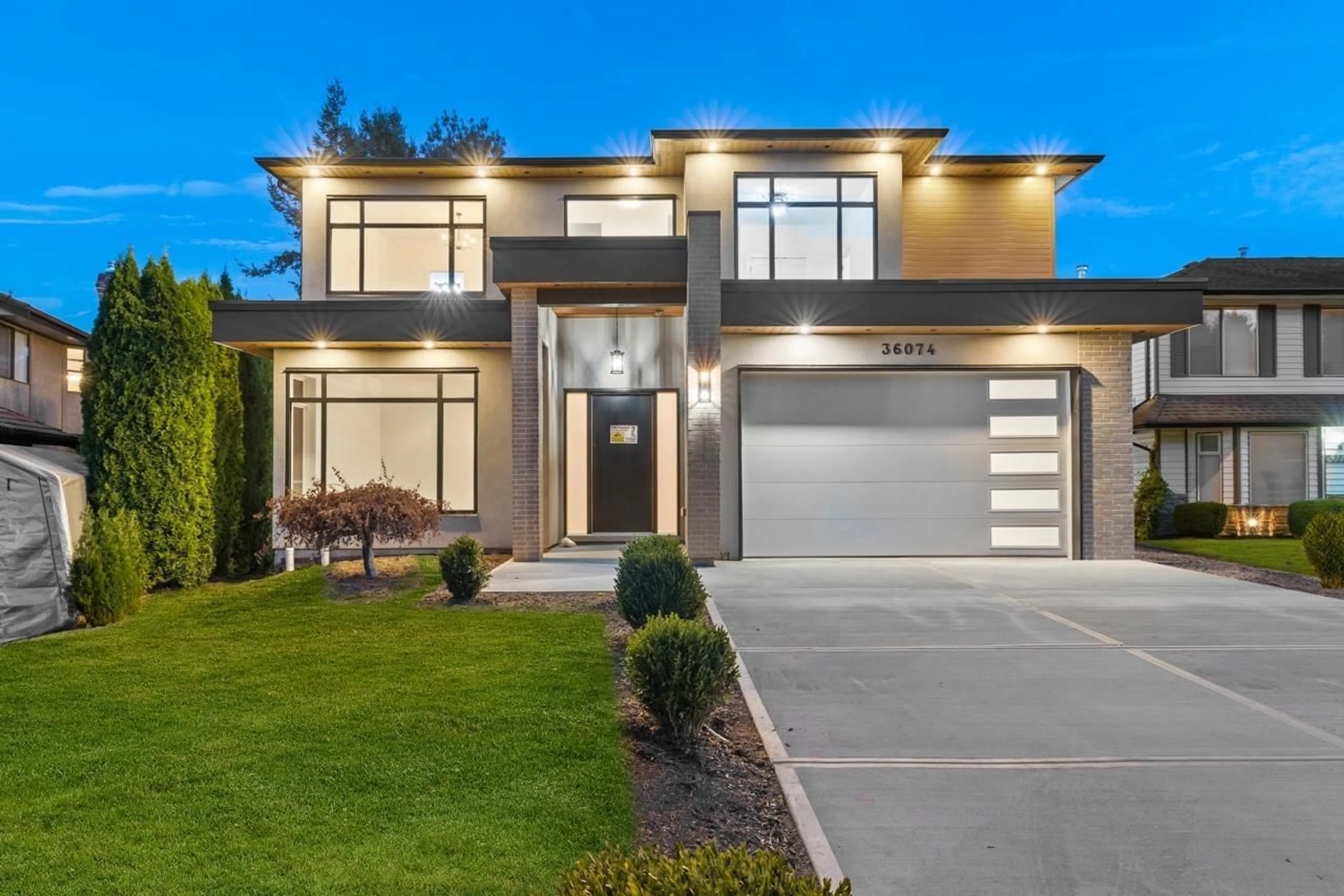 Home with brick exterior material, street for 36074 SOUTHRIDGE, Abbotsford British Columbia V3G1E2