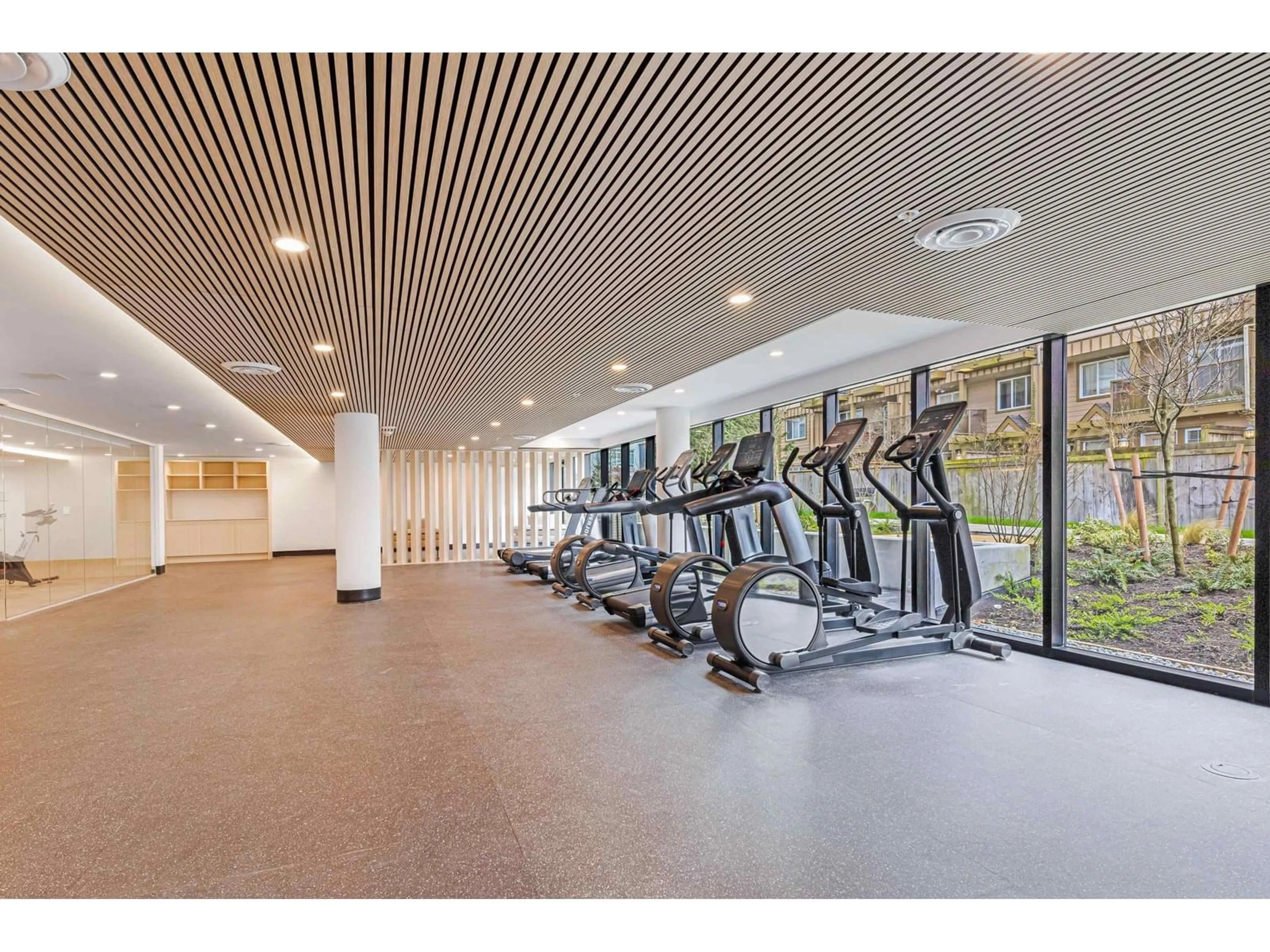 Gym or fitness room for 2604 - 10333 133 STREET, Surrey British Columbia V3R2H4