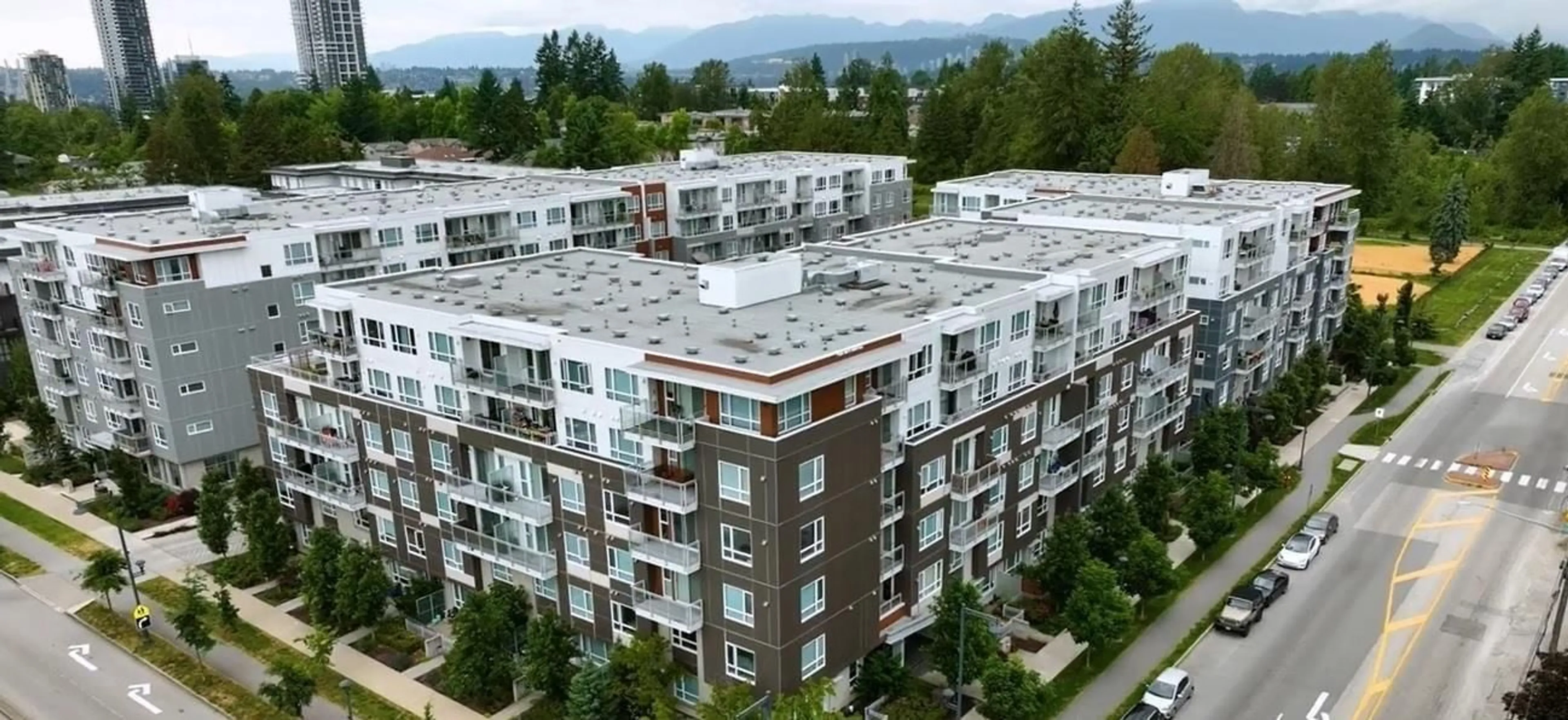 A pic from outside/outdoor area/front of a property/back of a property/a pic from drone, city buildings view from balcony for 616 - 10581 140, Surrey British Columbia V3T0M7