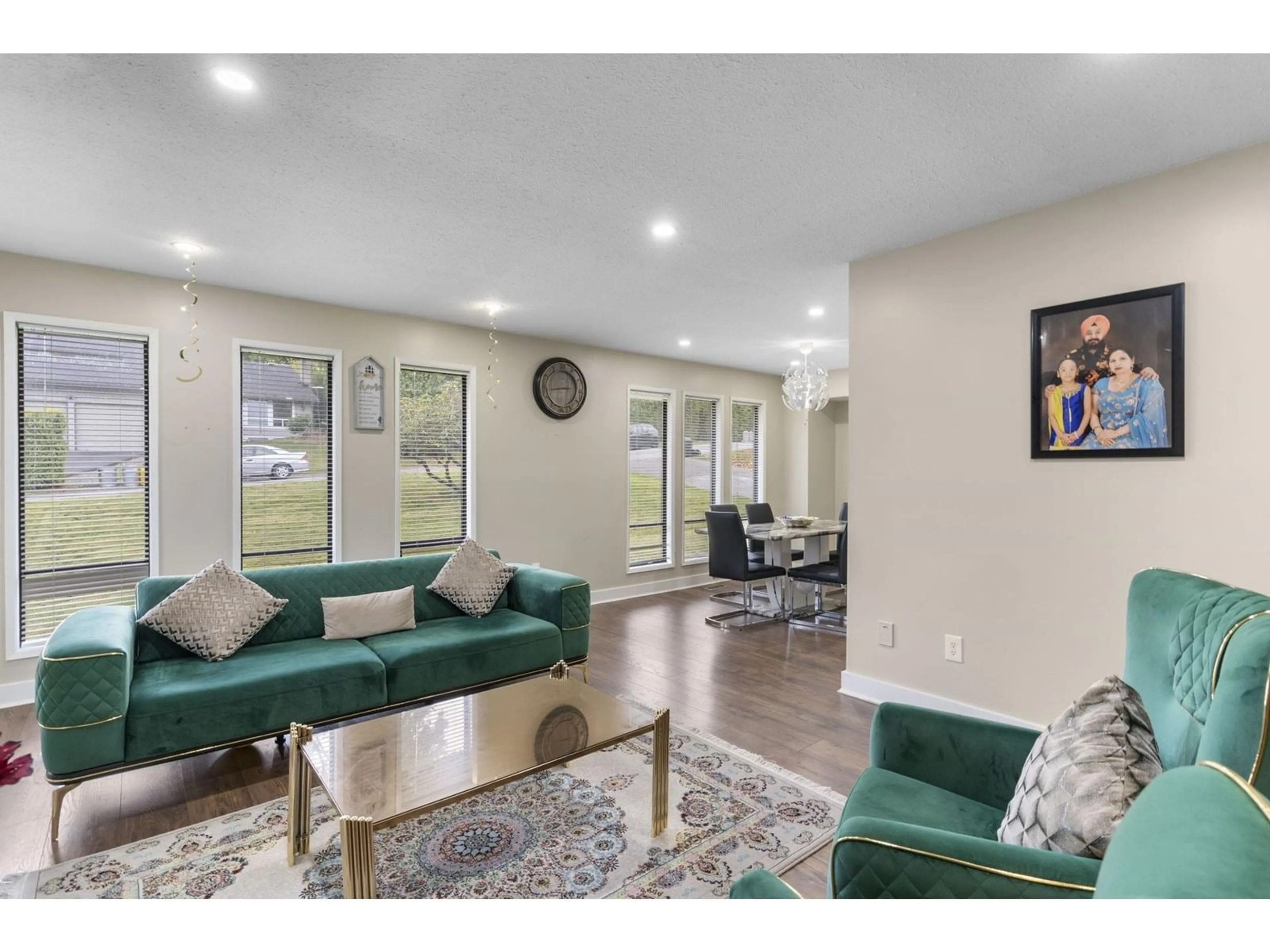 Living room with furniture, unknown for 19745 48A, Langley British Columbia V3A4W2