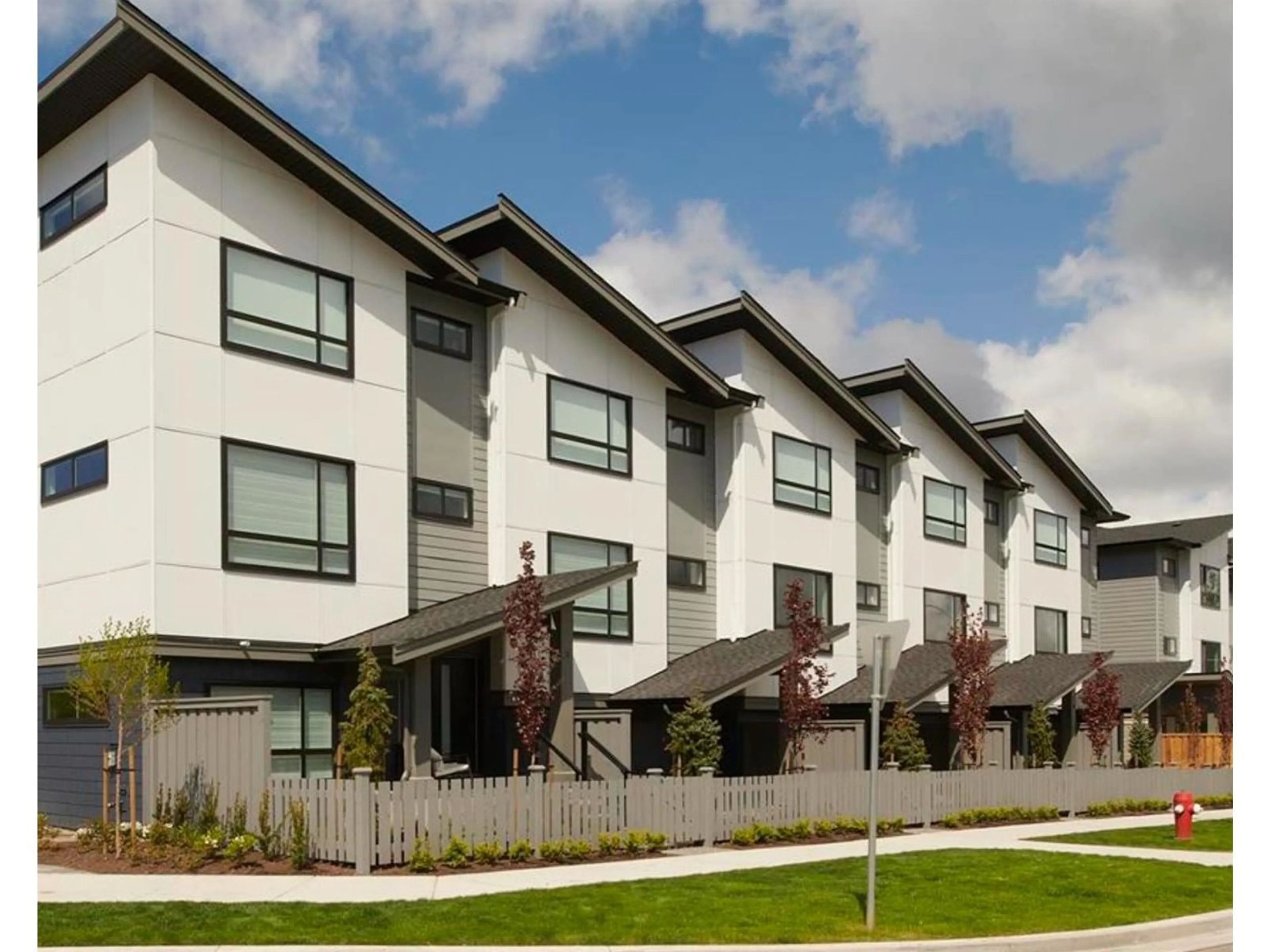 Home with vinyl exterior material, street for 18 - 16589 25, Surrey British Columbia V3Z1H5