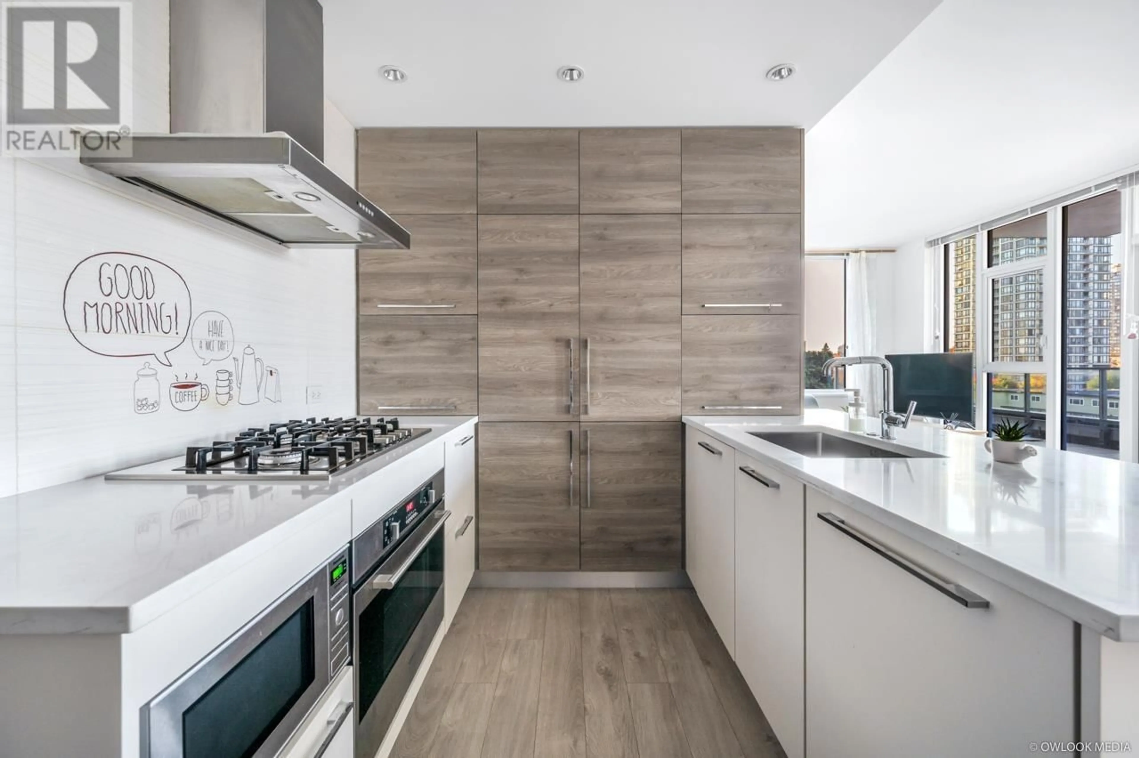 Contemporary kitchen, unknown for 402 - 7303 NOBLE LANE, Burnaby British Columbia V3N0H2