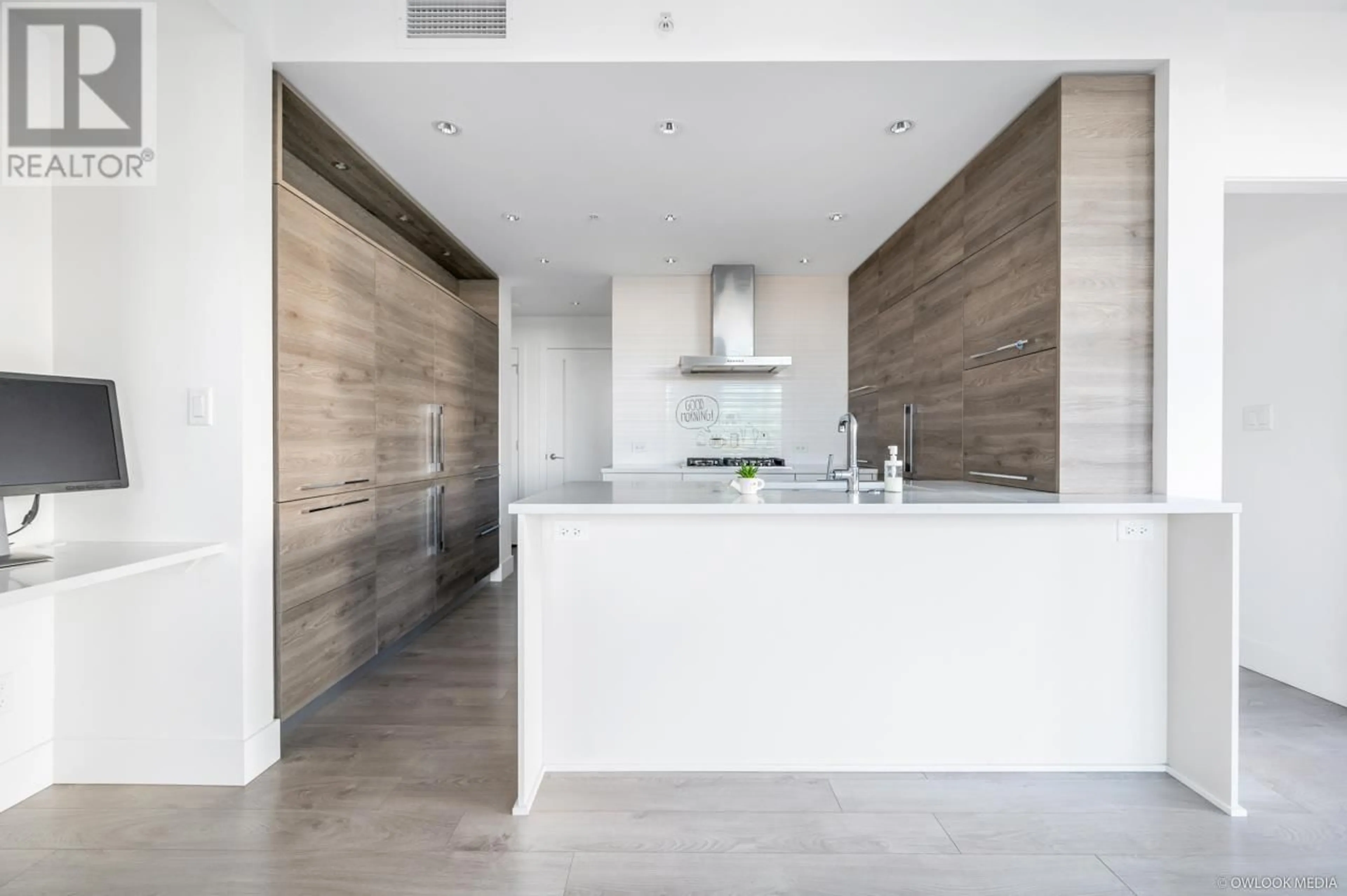 Contemporary kitchen, unknown for 402 - 7303 NOBLE LANE, Burnaby British Columbia V3N0H2