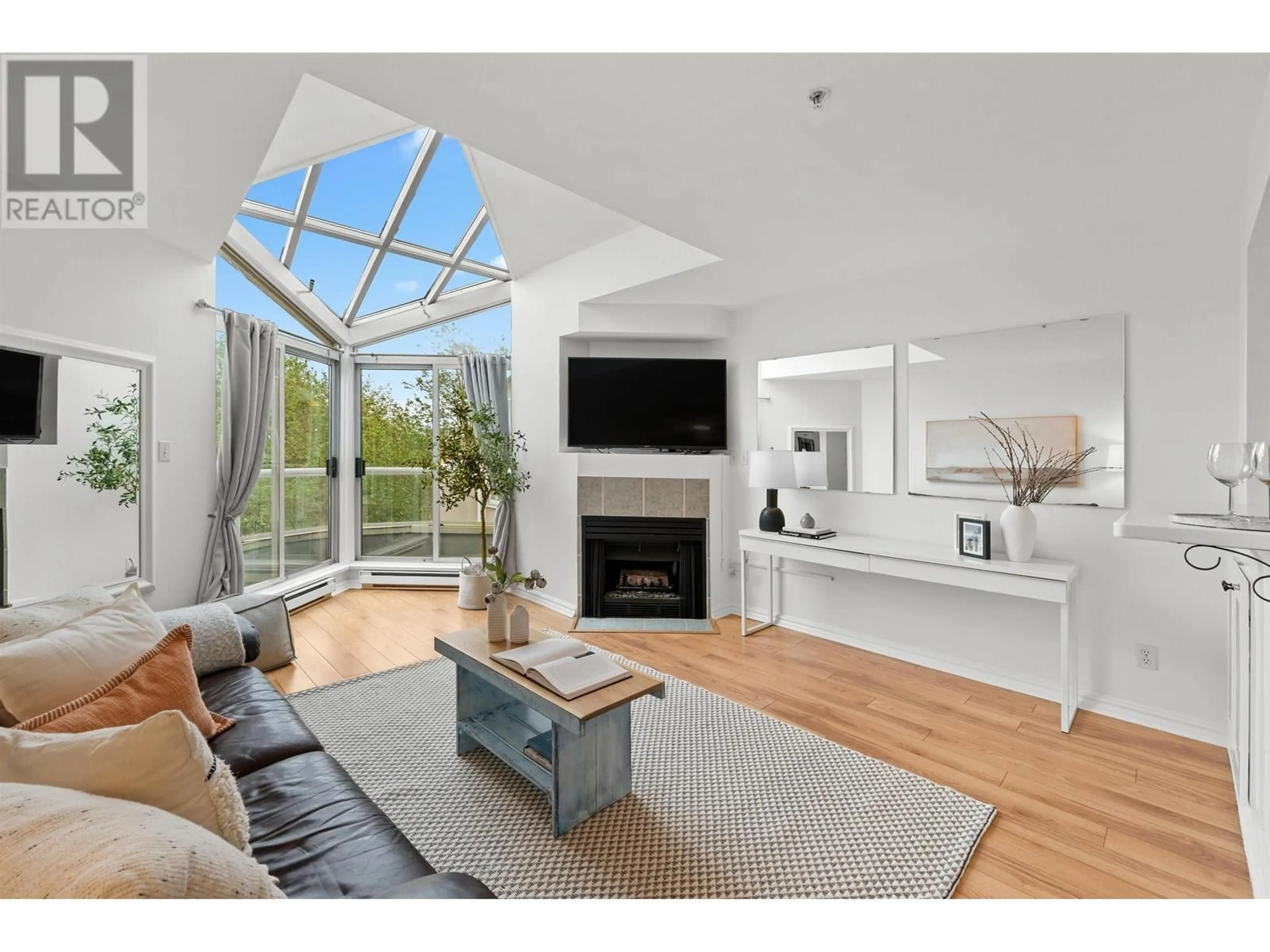 Unknown for 405 - 908 7TH AVENUE, Vancouver British Columbia V5Z1C3