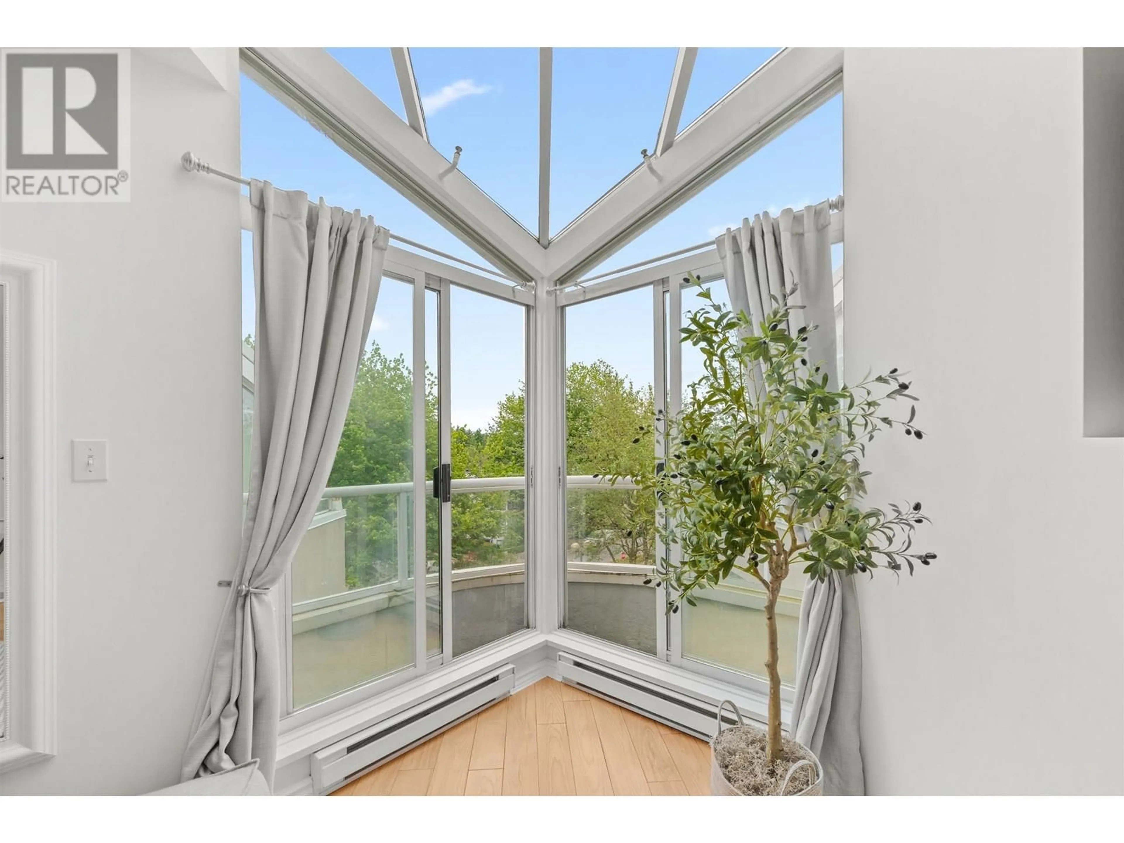 A pic of a room for 405 - 908 7TH AVENUE, Vancouver British Columbia V5Z1C3