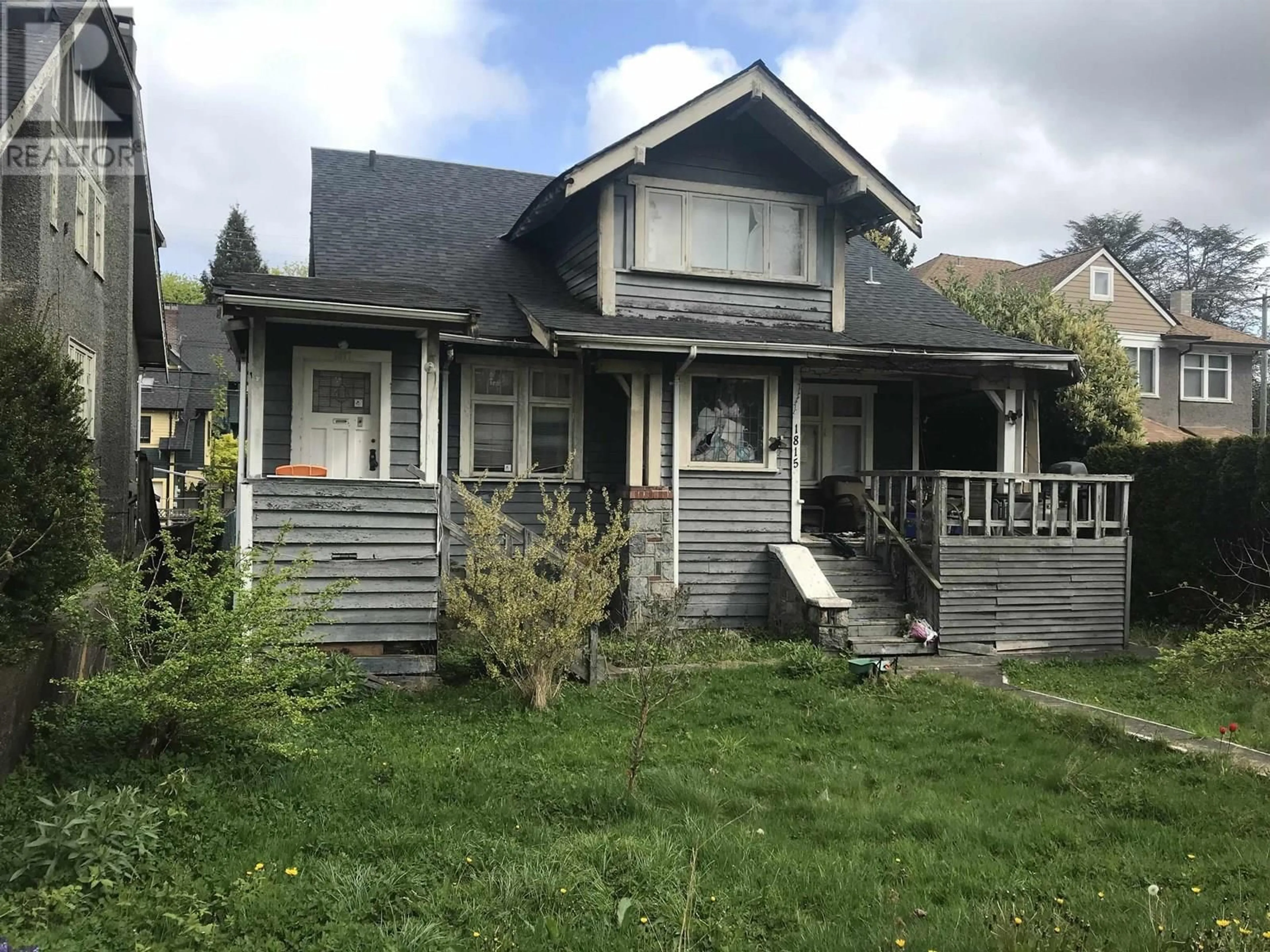 Home with vinyl exterior material, street for 1815 12TH AVENUE, Vancouver British Columbia V6J2E7
