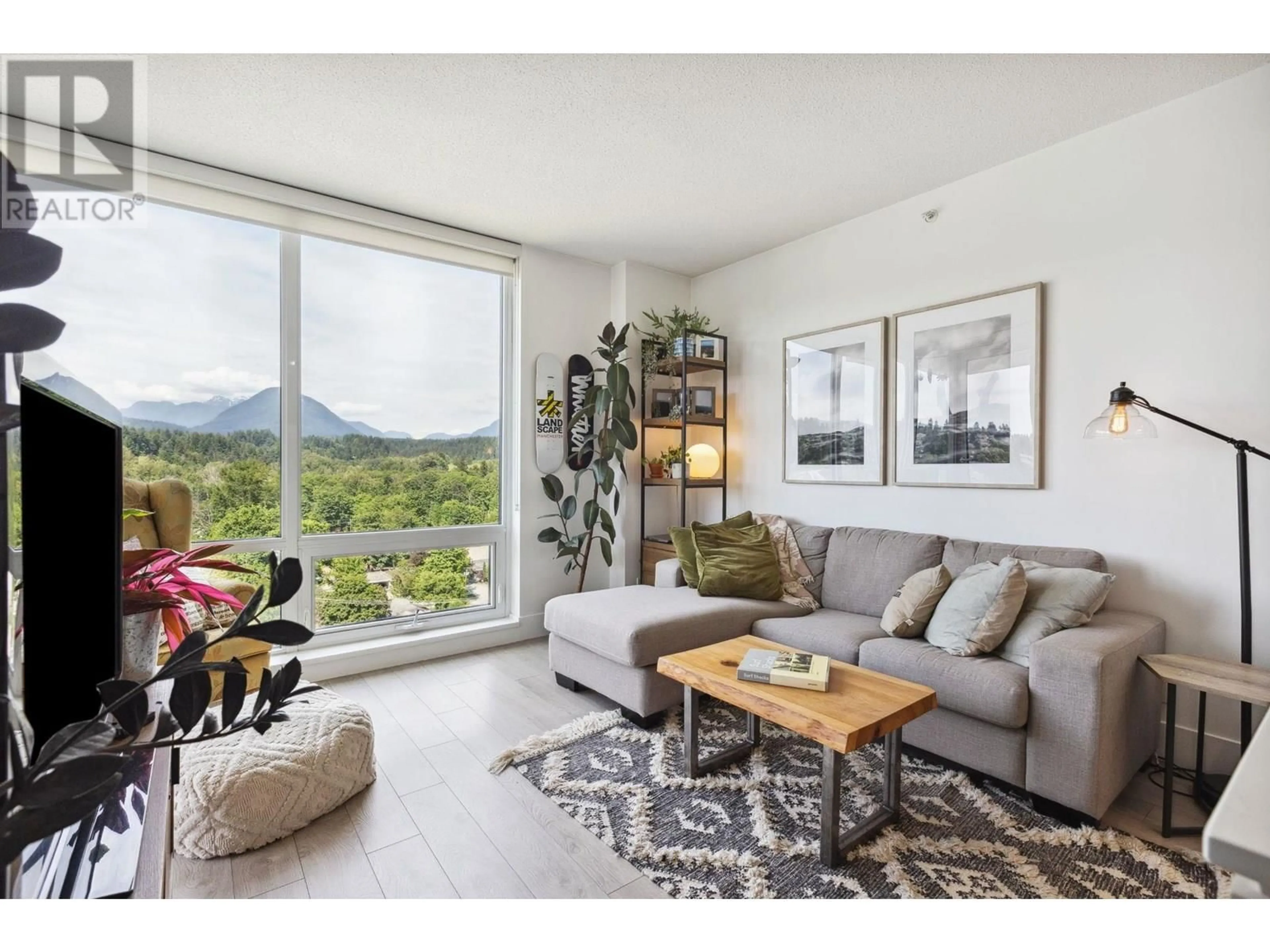 Living room with furniture, unknown for 1608 - 680 SEYLYNN CRESCENT, North Vancouver British Columbia V7J0B5