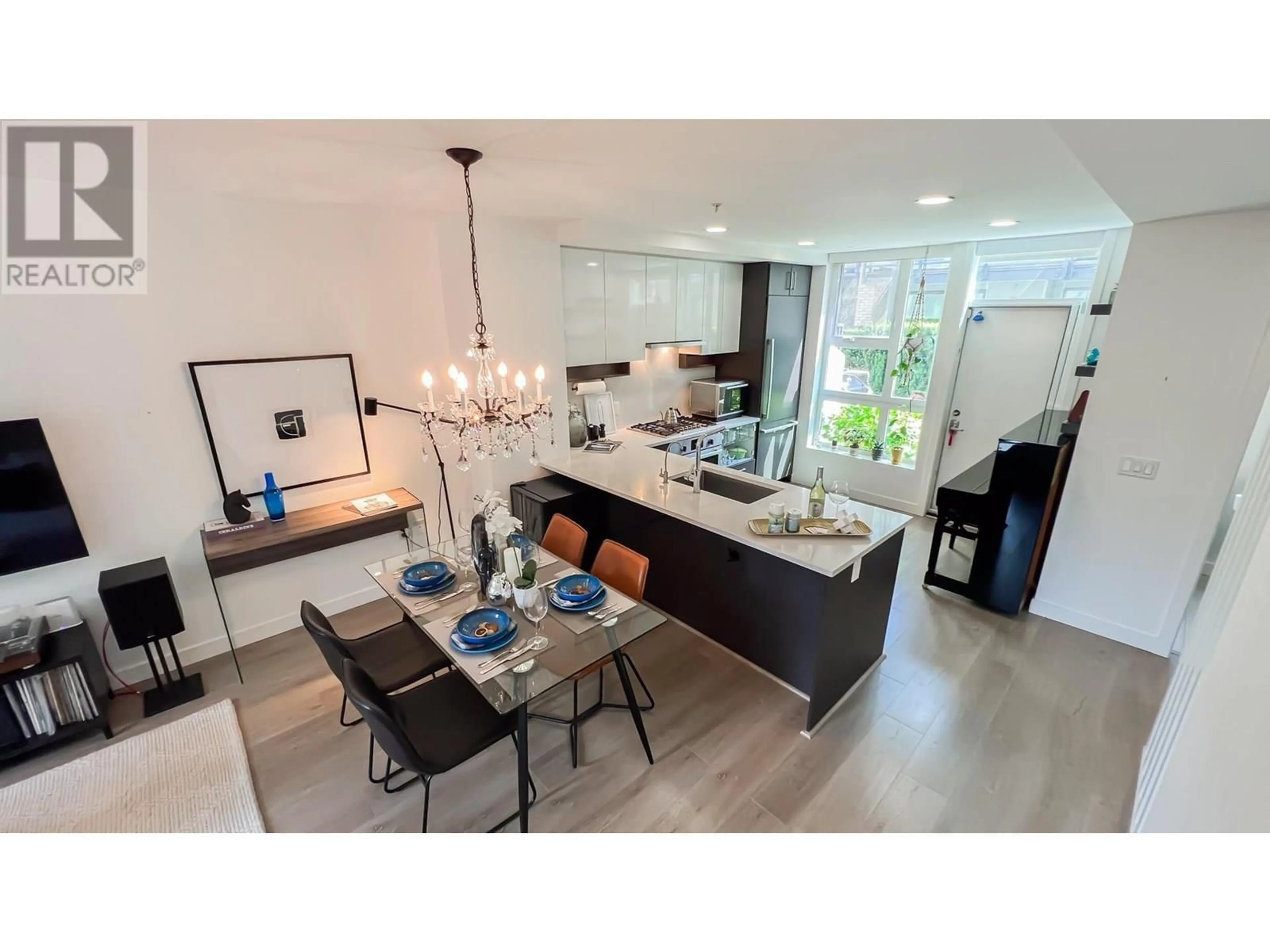 Open concept kitchen, ceramic/tile floor for 184 63RD AVENUE, Vancouver British Columbia V5X0G6