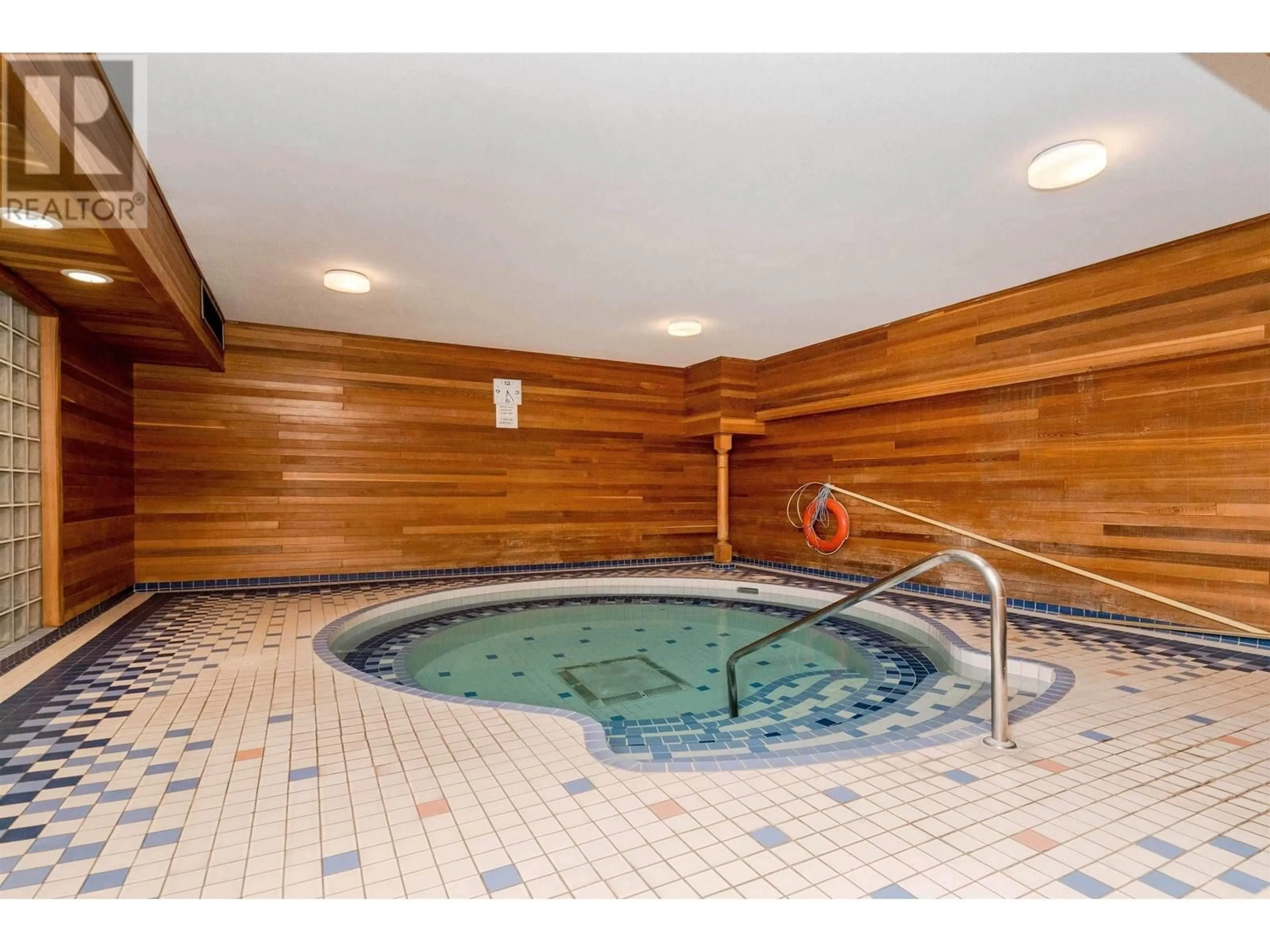 Pool for 910 - 6631 MINORU BOULEVARD, Richmond British Columbia V6Y1Z1