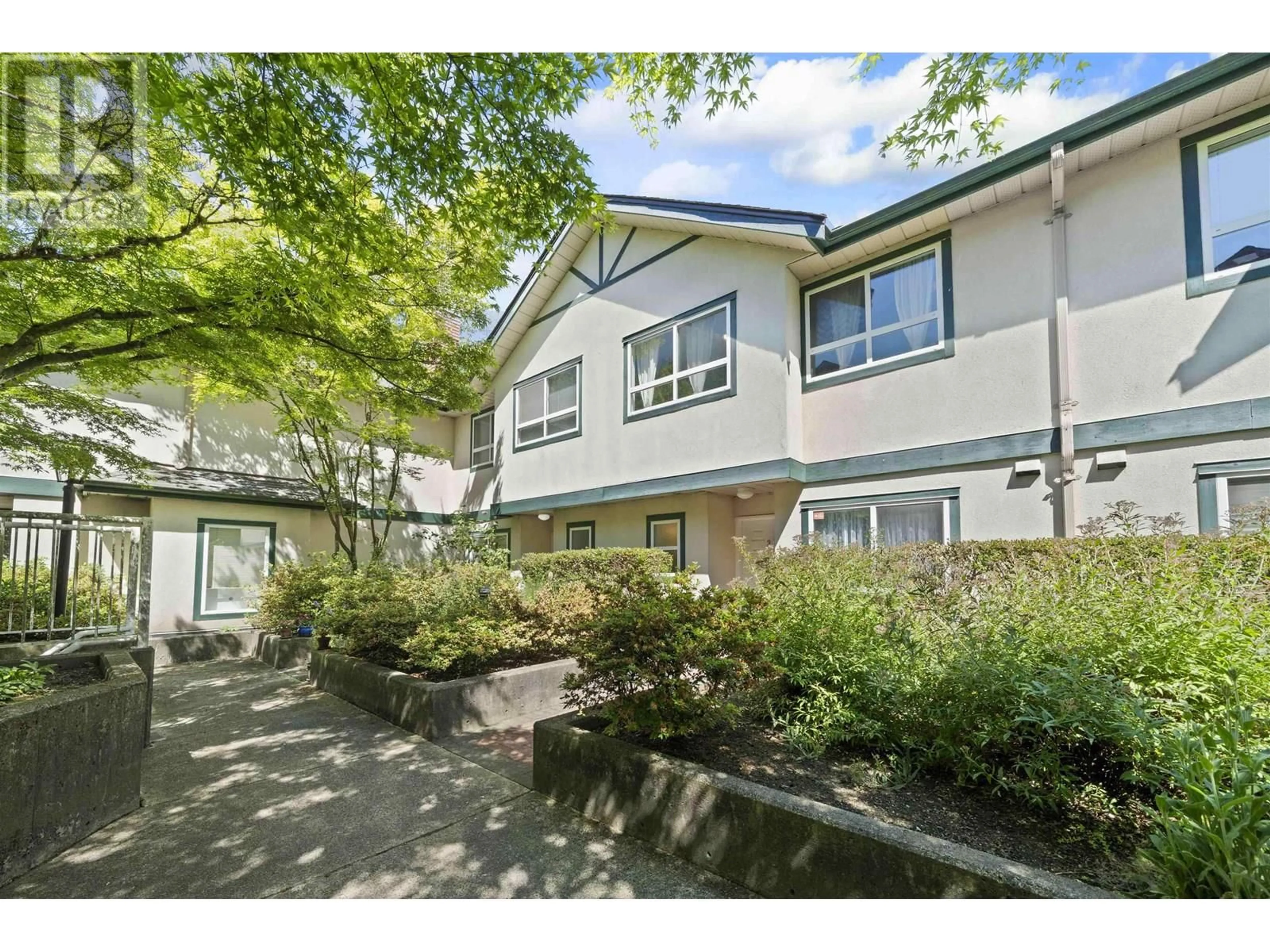 Patio, unknown for 3 - 4238 BOND STREET, Burnaby British Columbia V5H1G4