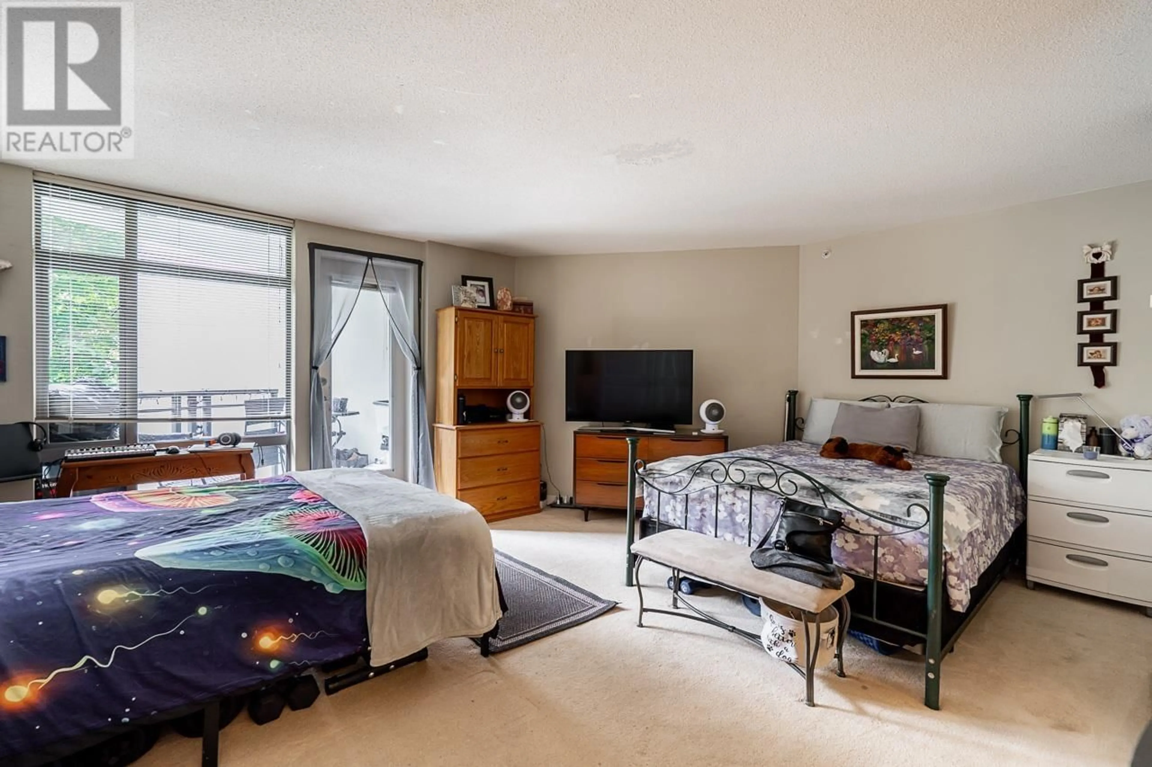 A pic of a room for 211 - 3660 VANNESS AVENUE, Vancouver British Columbia V5R6H8