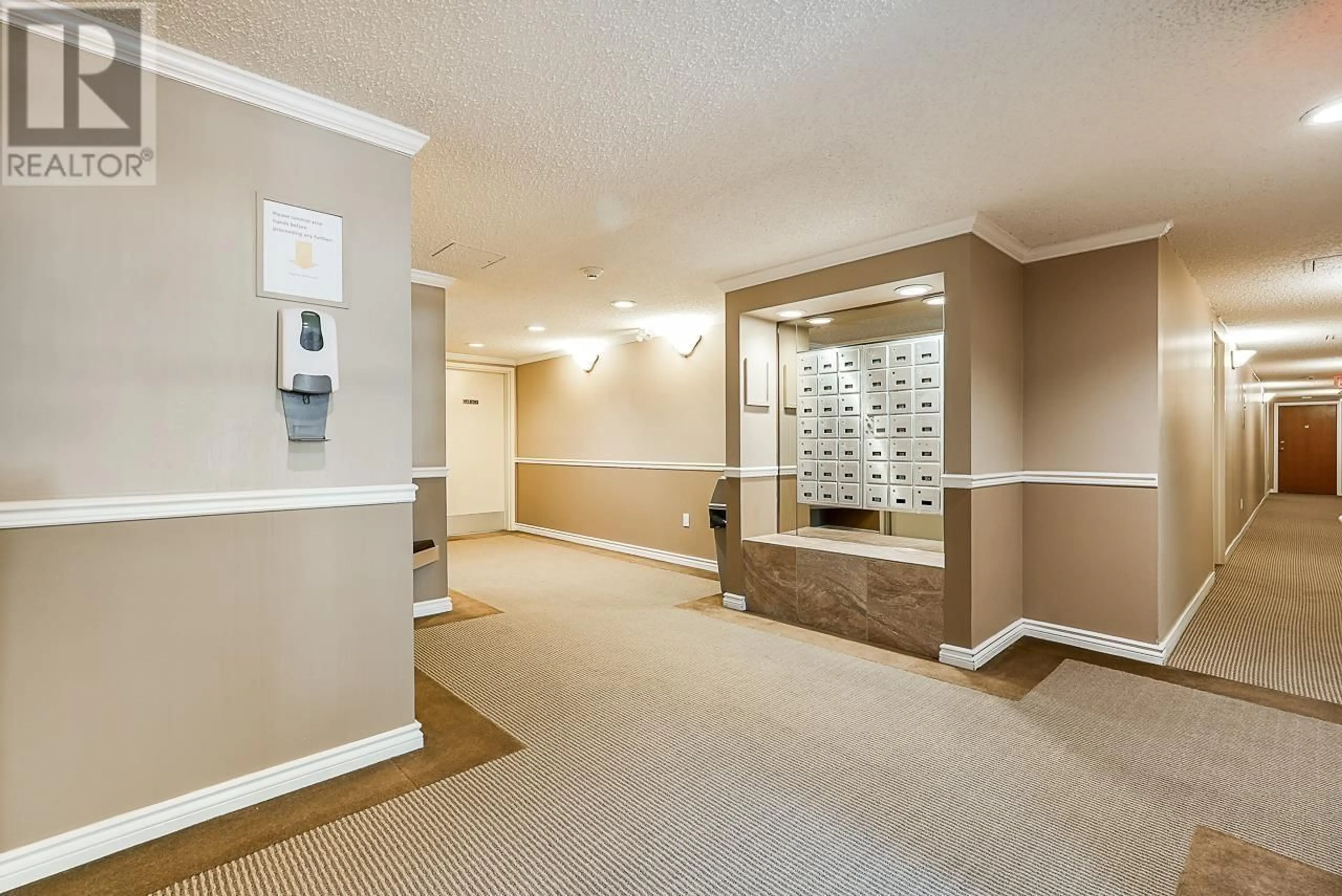 Indoor foyer for 208 - 1750 AUGUSTA AVENUE, Burnaby British Columbia V5A2V6