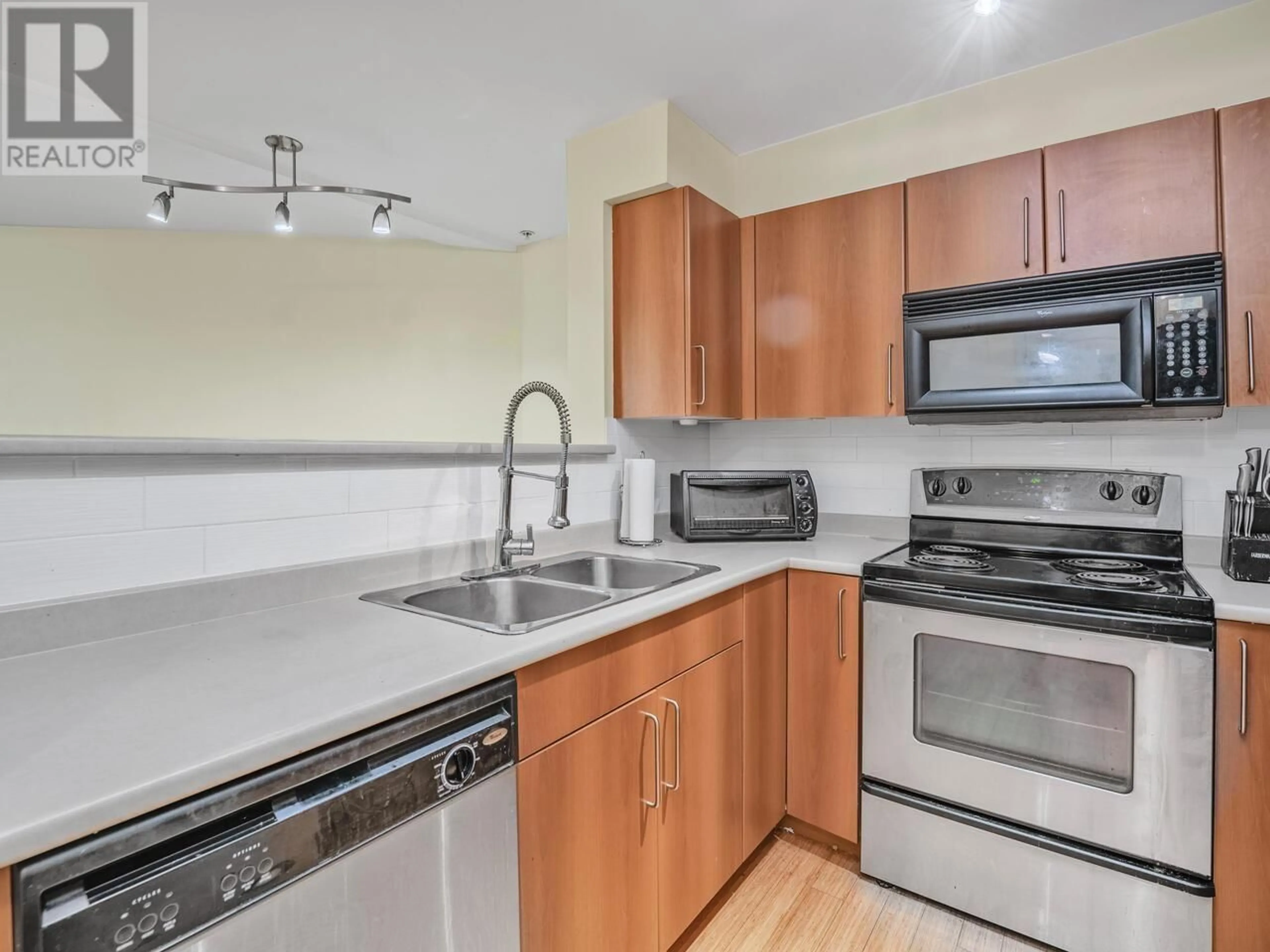 Standard kitchen, unknown for 107 - 3575 EUCLID AVENUE, Vancouver British Columbia V5R6H5