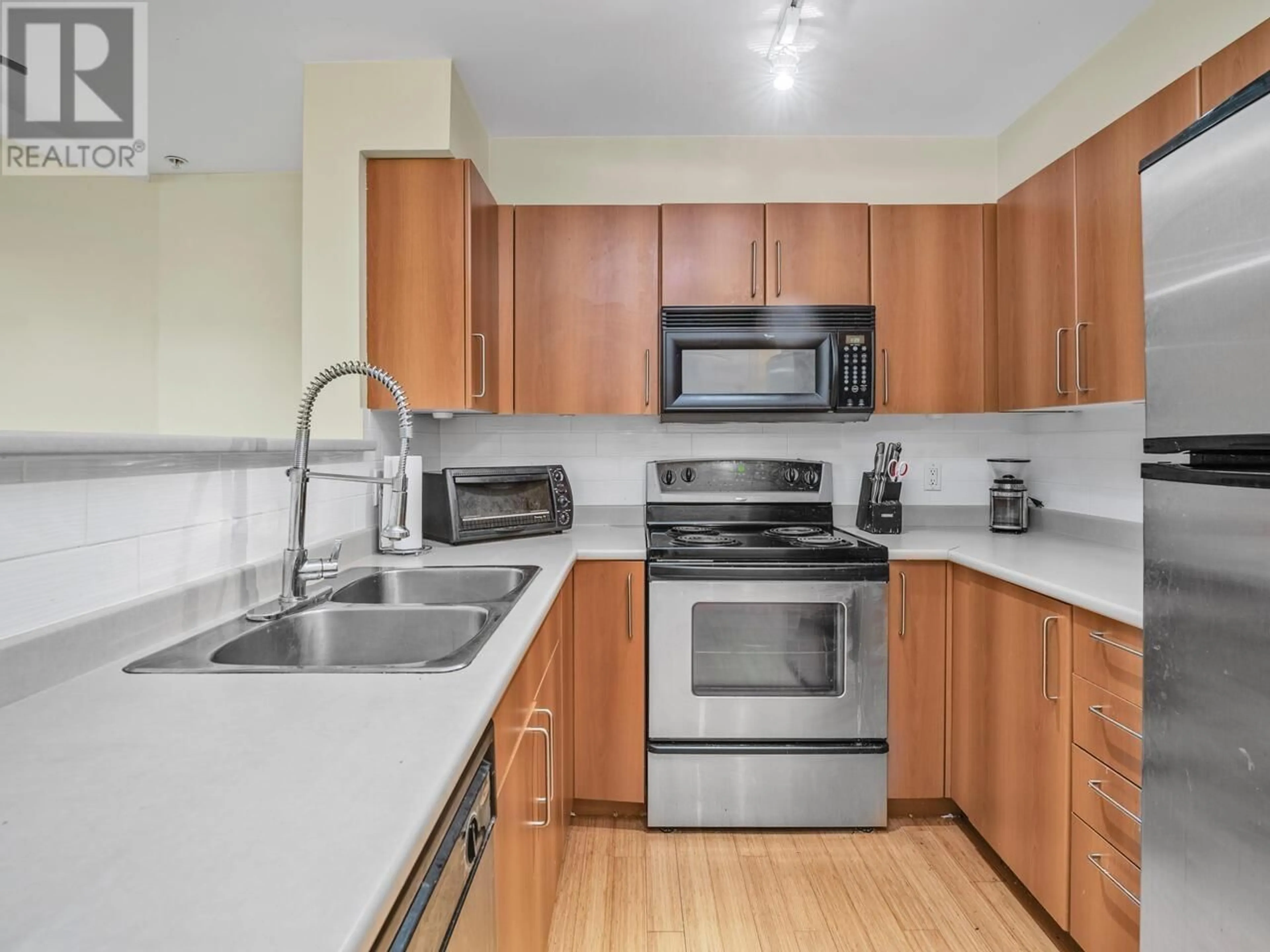 Standard kitchen, unknown for 107 - 3575 EUCLID AVENUE, Vancouver British Columbia V5R6H5