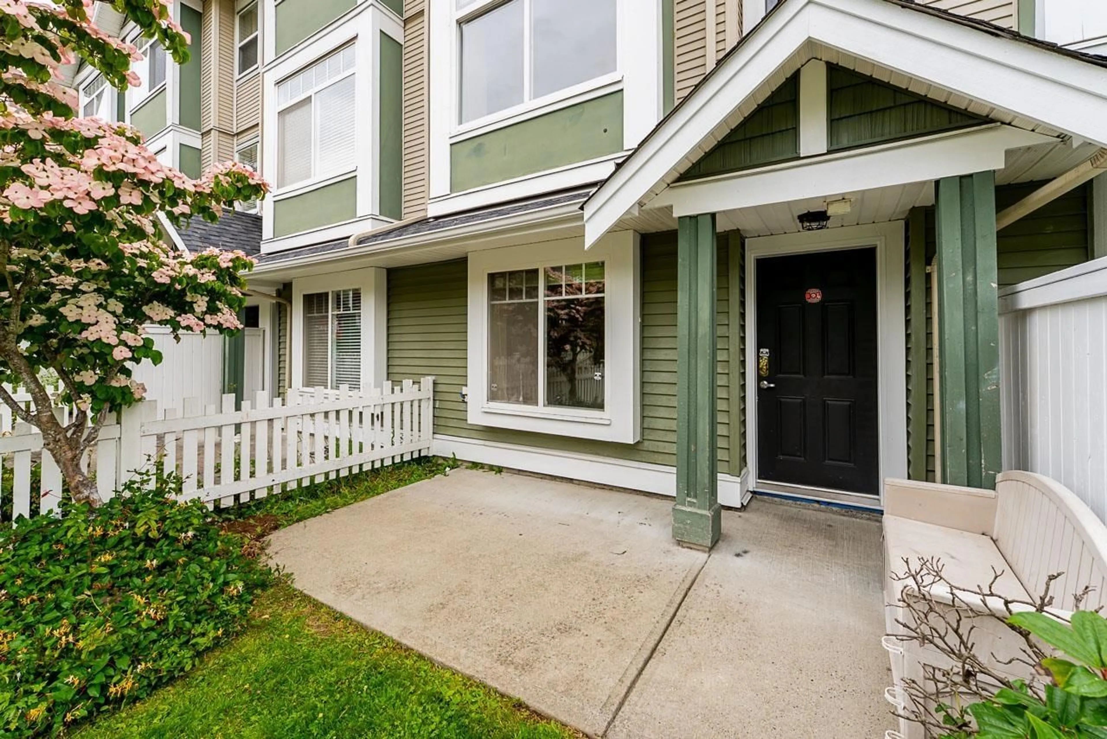 Home with vinyl exterior material, street for 64 - 8676 158, Surrey British Columbia V4N5W3