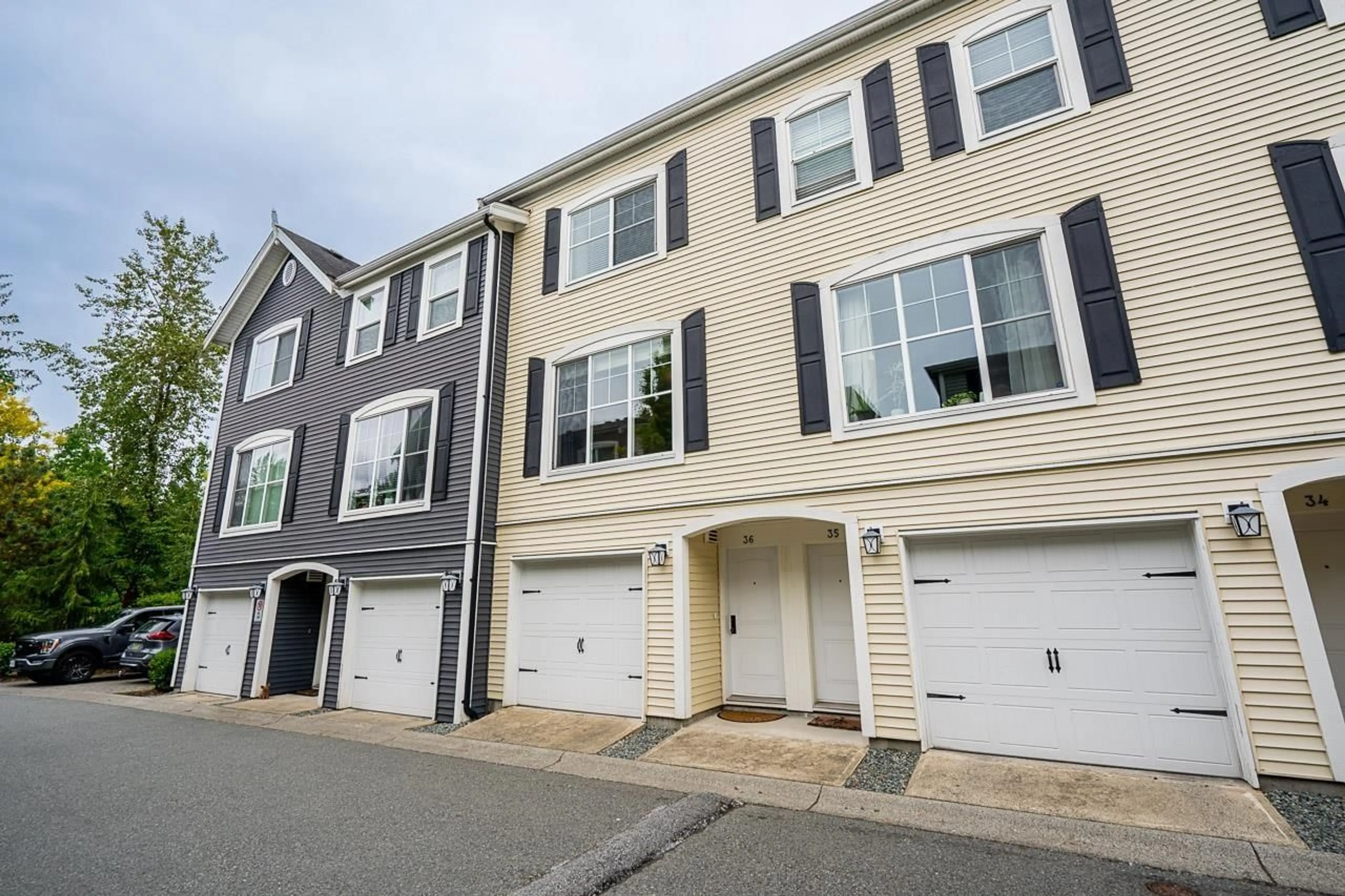Home with vinyl exterior material, street for 36 - 19180 65, Surrey British Columbia V4N6M5