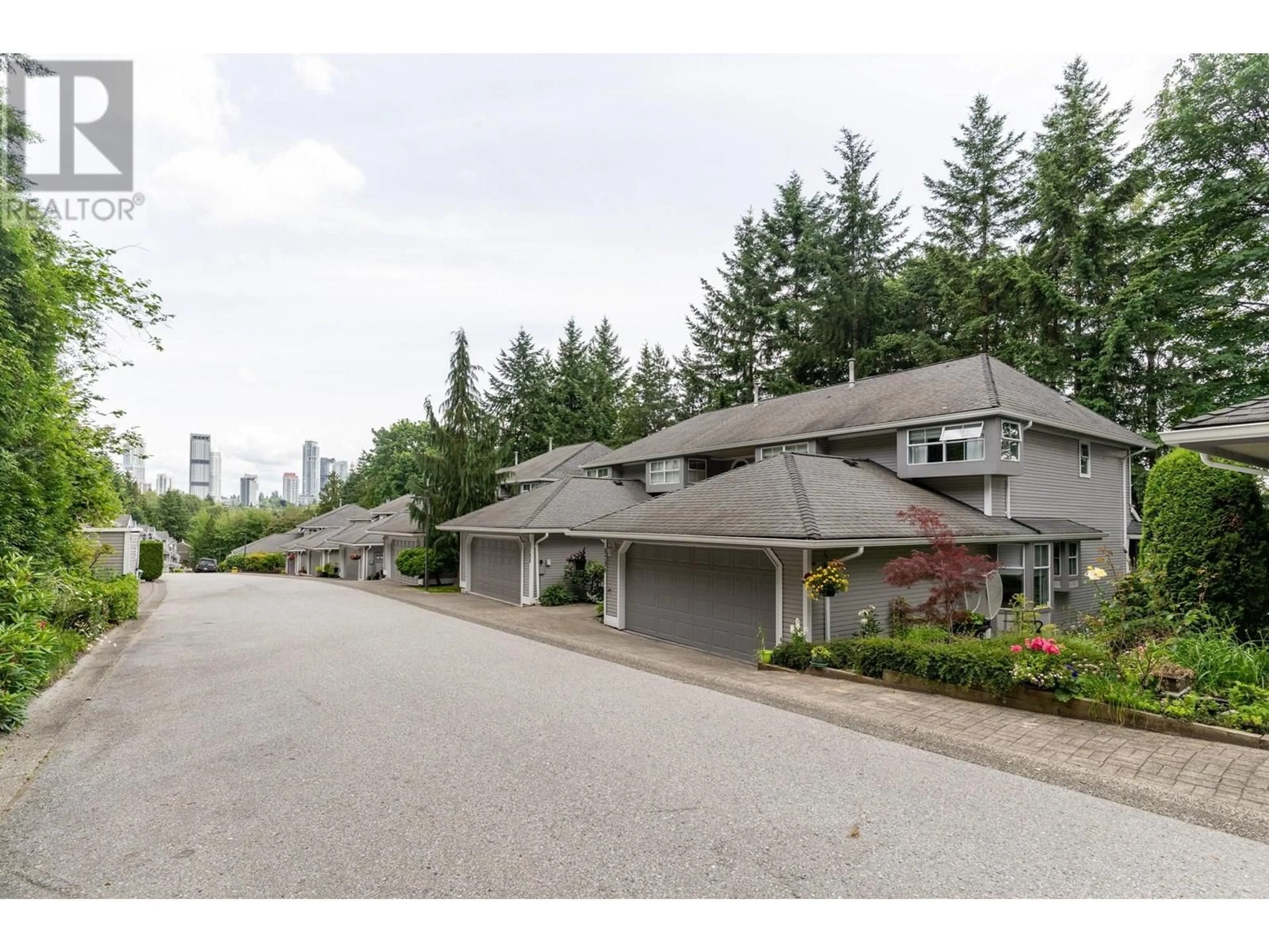 Patio, street for 9290 GOLDHURST TERRACE, Burnaby British Columbia V5A4P3