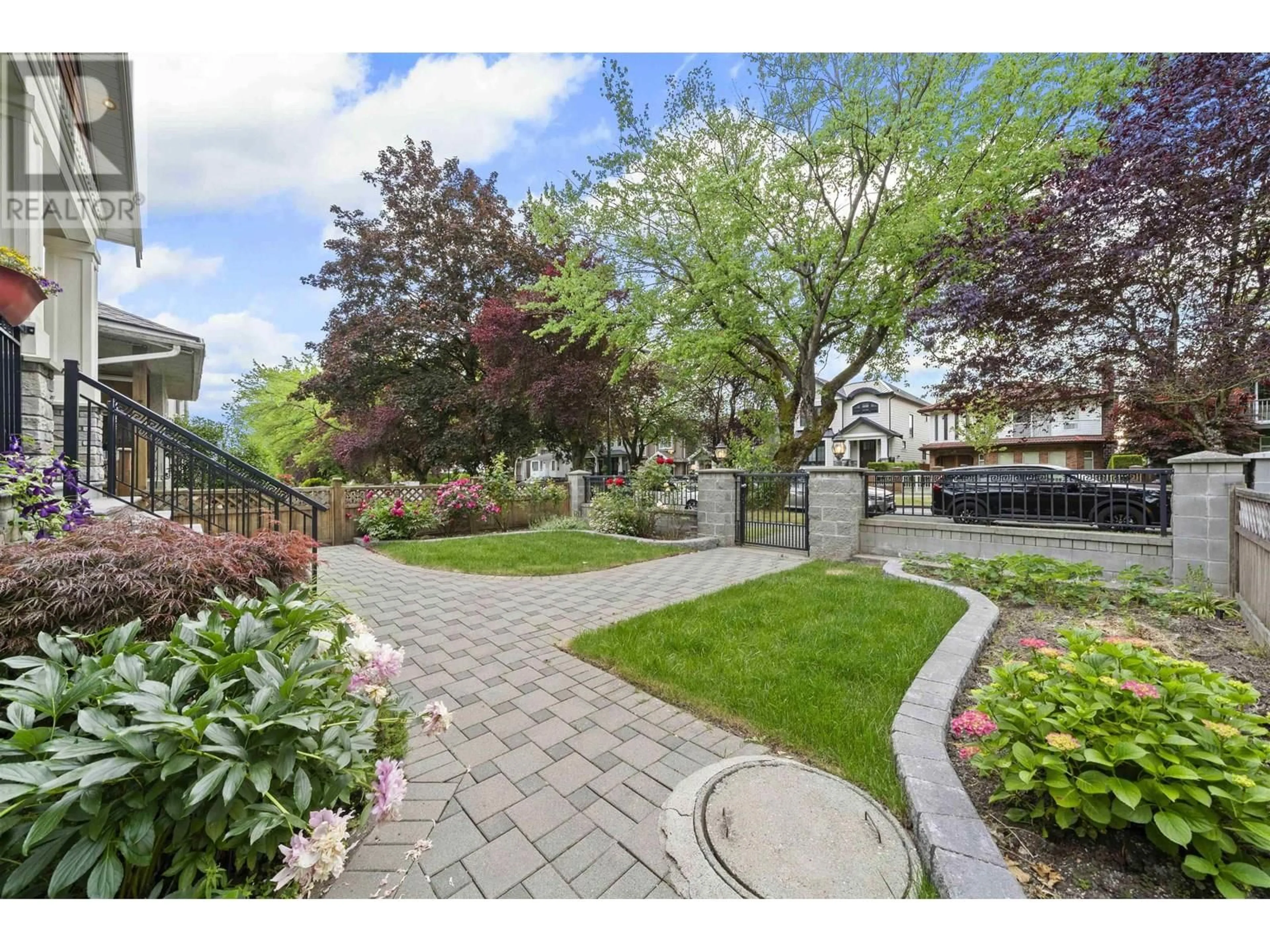 Patio, street for 6646 BROOKS STREET, Vancouver British Columbia V5S3J5