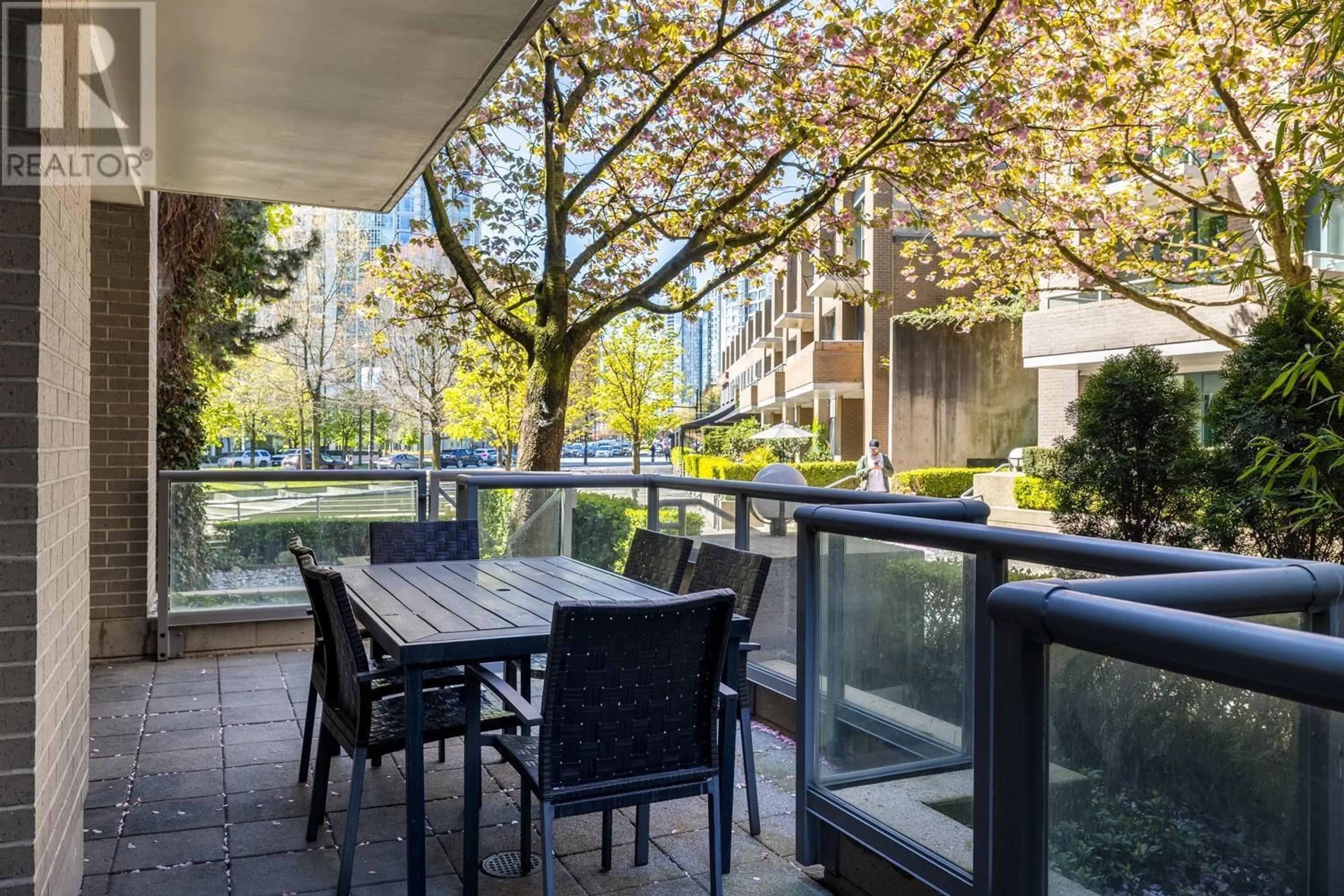 Patio, street for 1019 EXPO BOULEVARD, Vancouver British Columbia V6Z2W1
