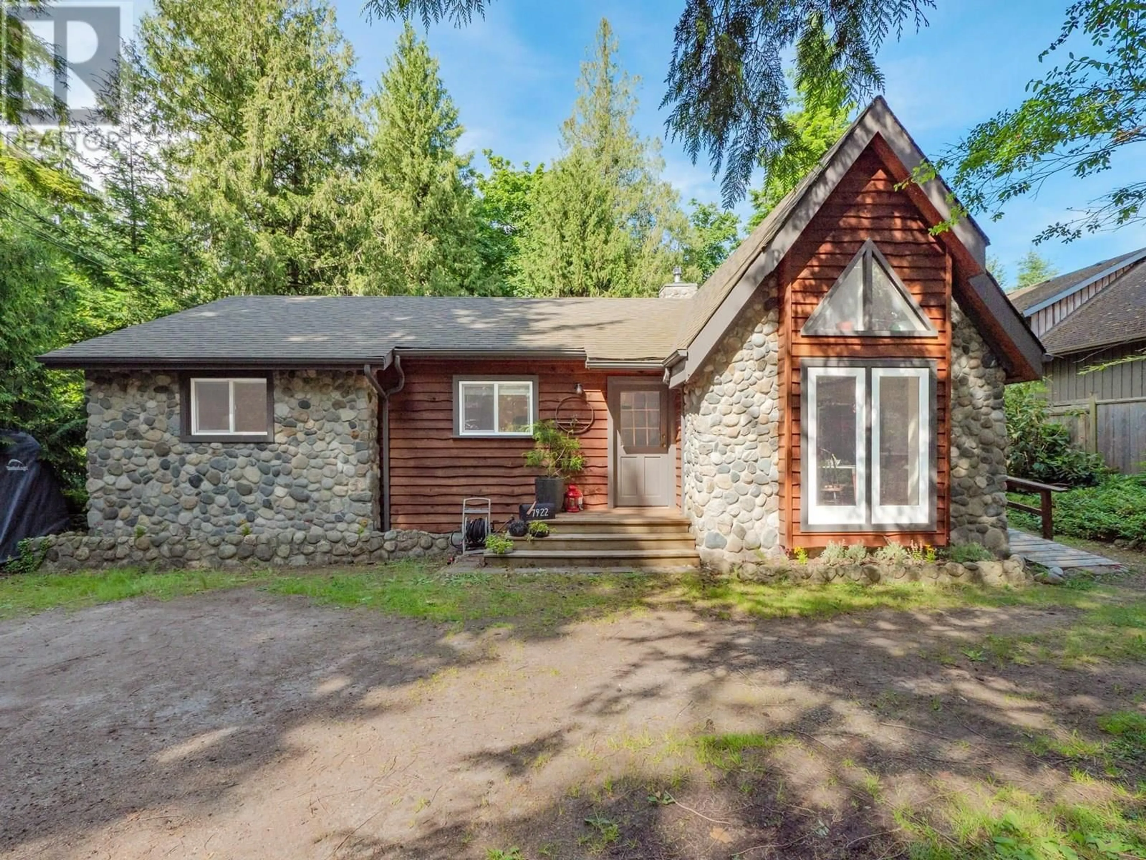 Unknown for 7922 REDROOFFS ROAD, Halfmoon Bay British Columbia V7Z1C6