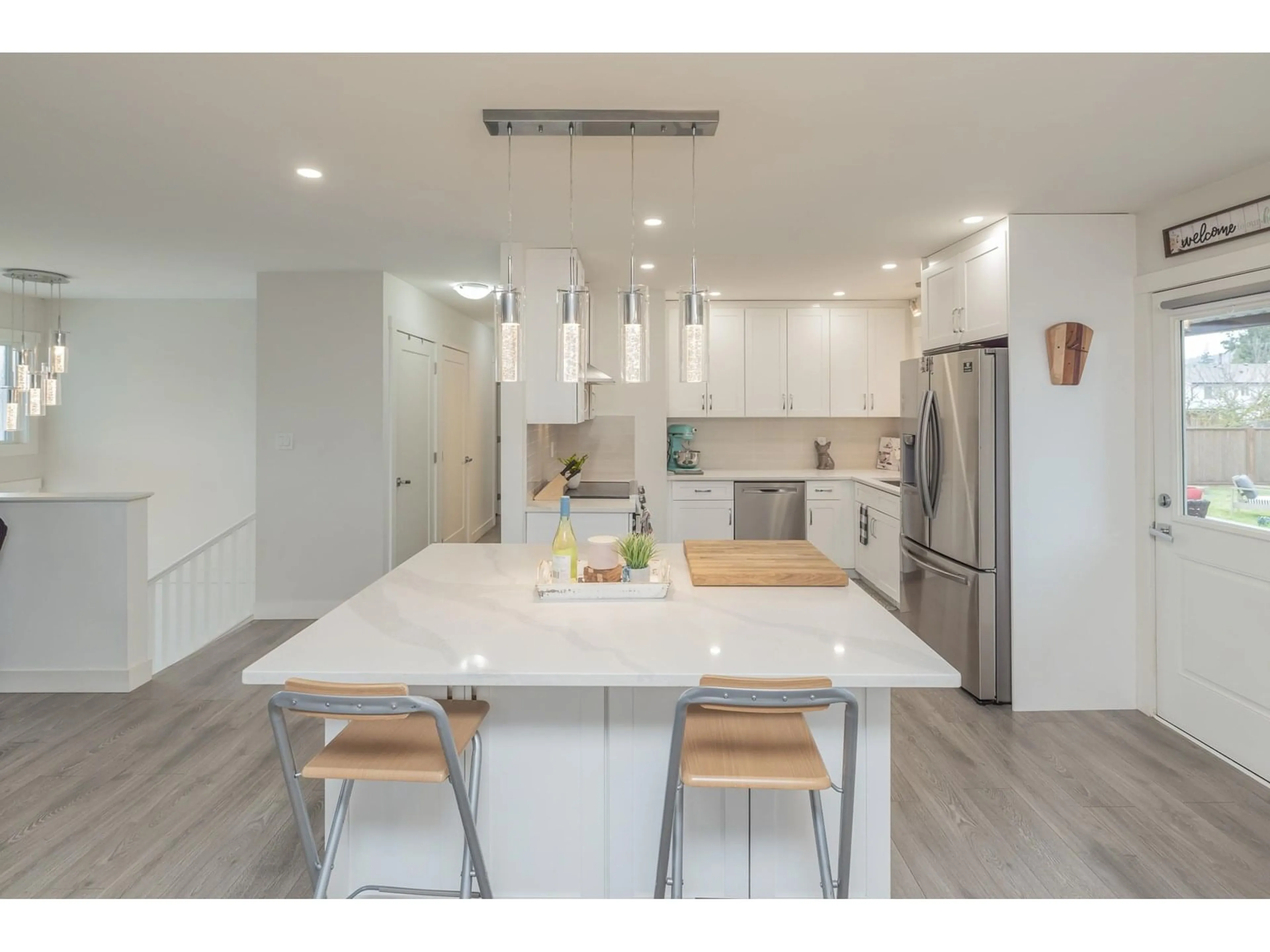 Open concept kitchen, unknown for 32073 WESTVIEW, Mission British Columbia V2V1X7