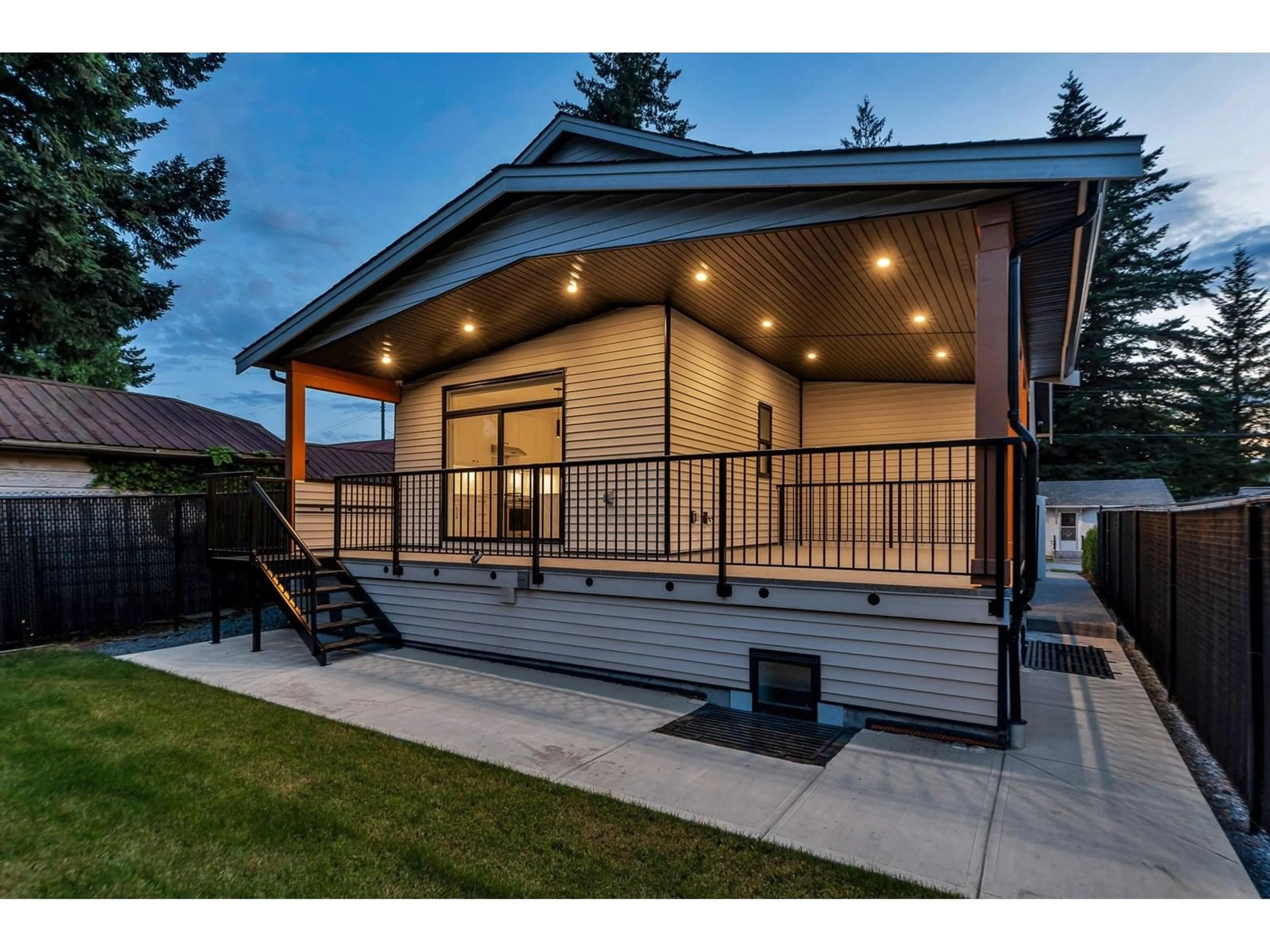 Unknown for 2284 MOULDSTADE, Abbotsford British Columbia V2S3X4