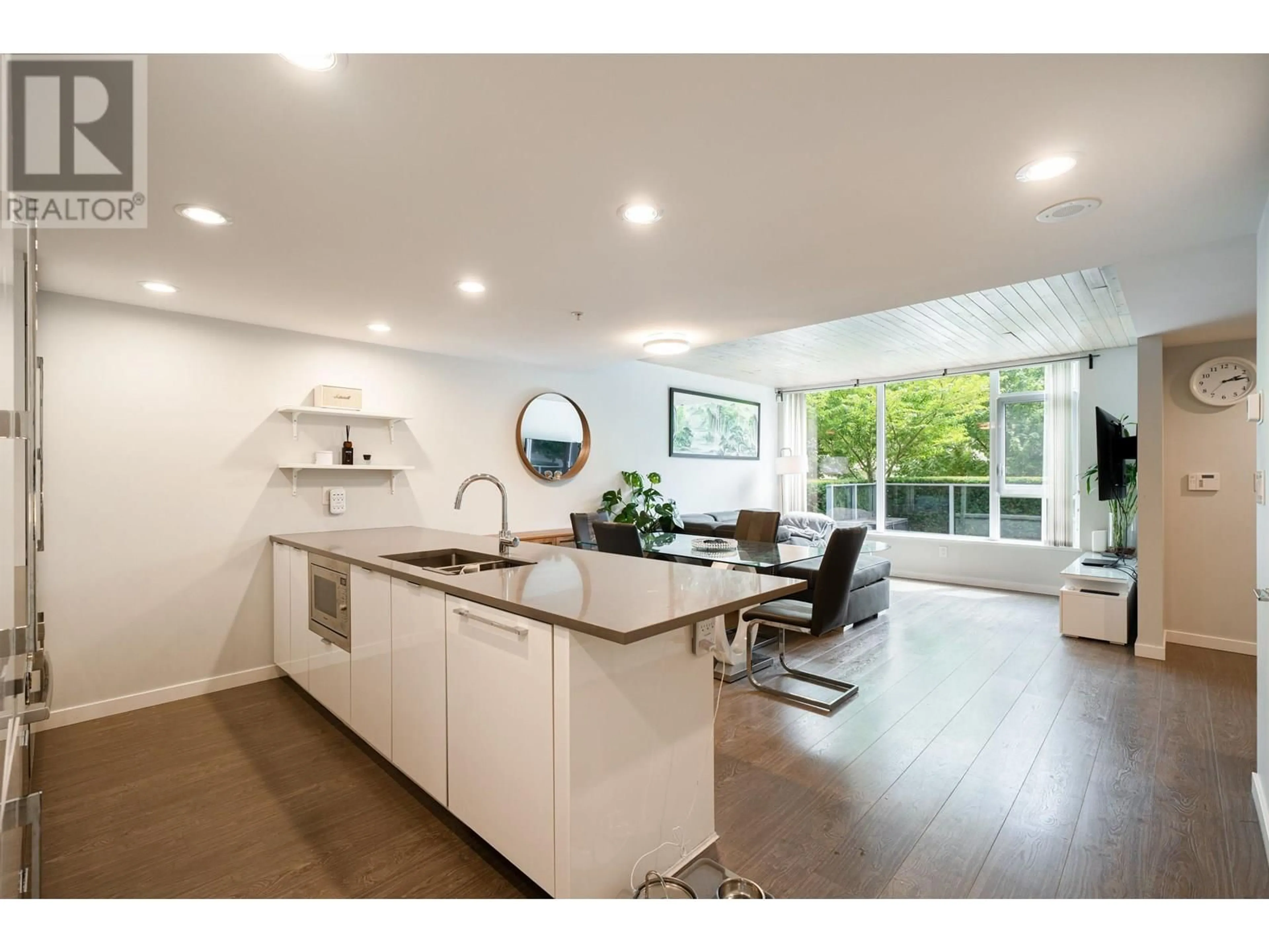 Open concept kitchen, unknown for 120 - 3333 BROWN ROAD, Richmond British Columbia V6X0P6