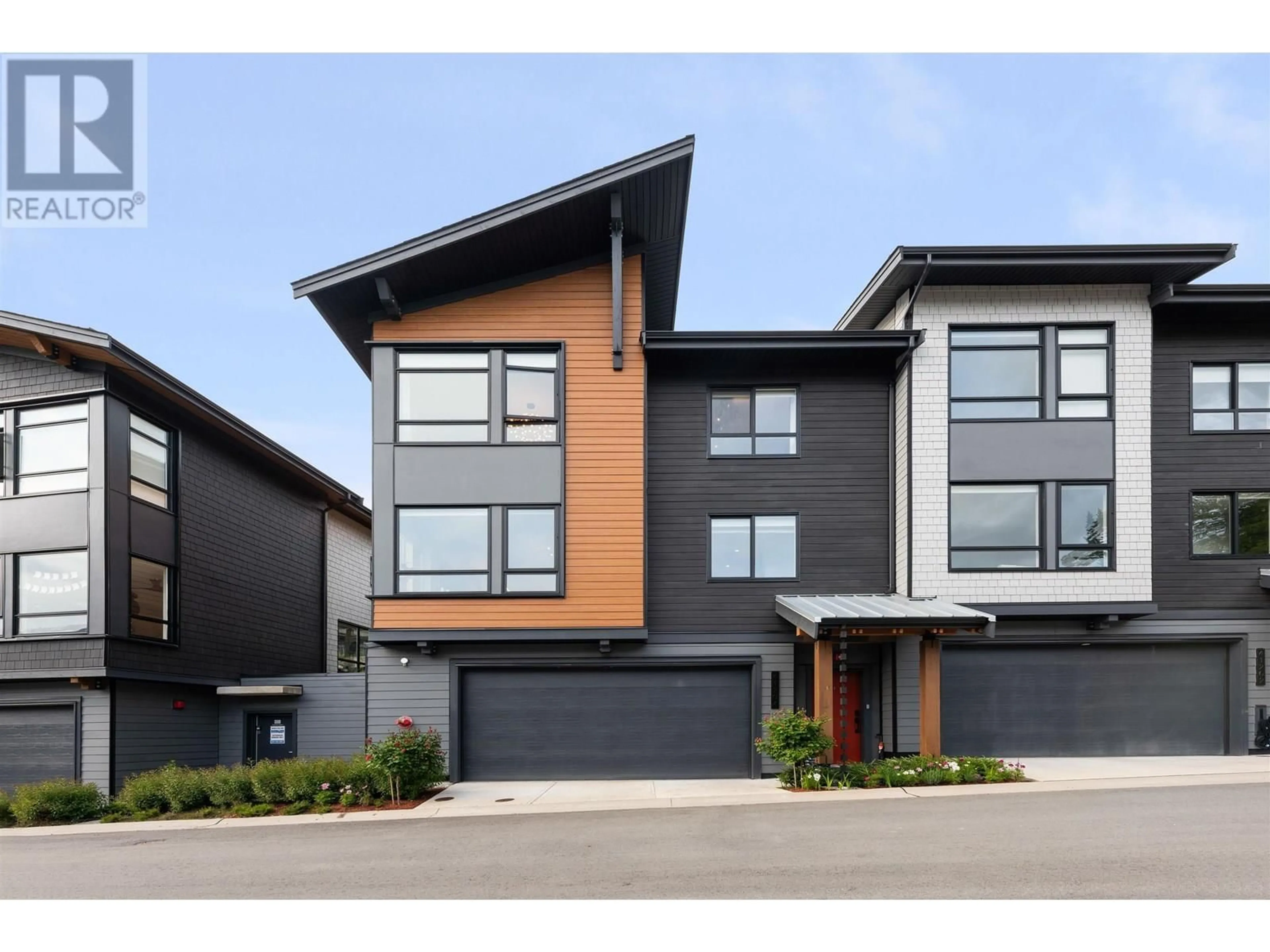 Home with brick exterior material, street for 41204 HIGHLINE PLACE, Squamish British Columbia V8B1C2