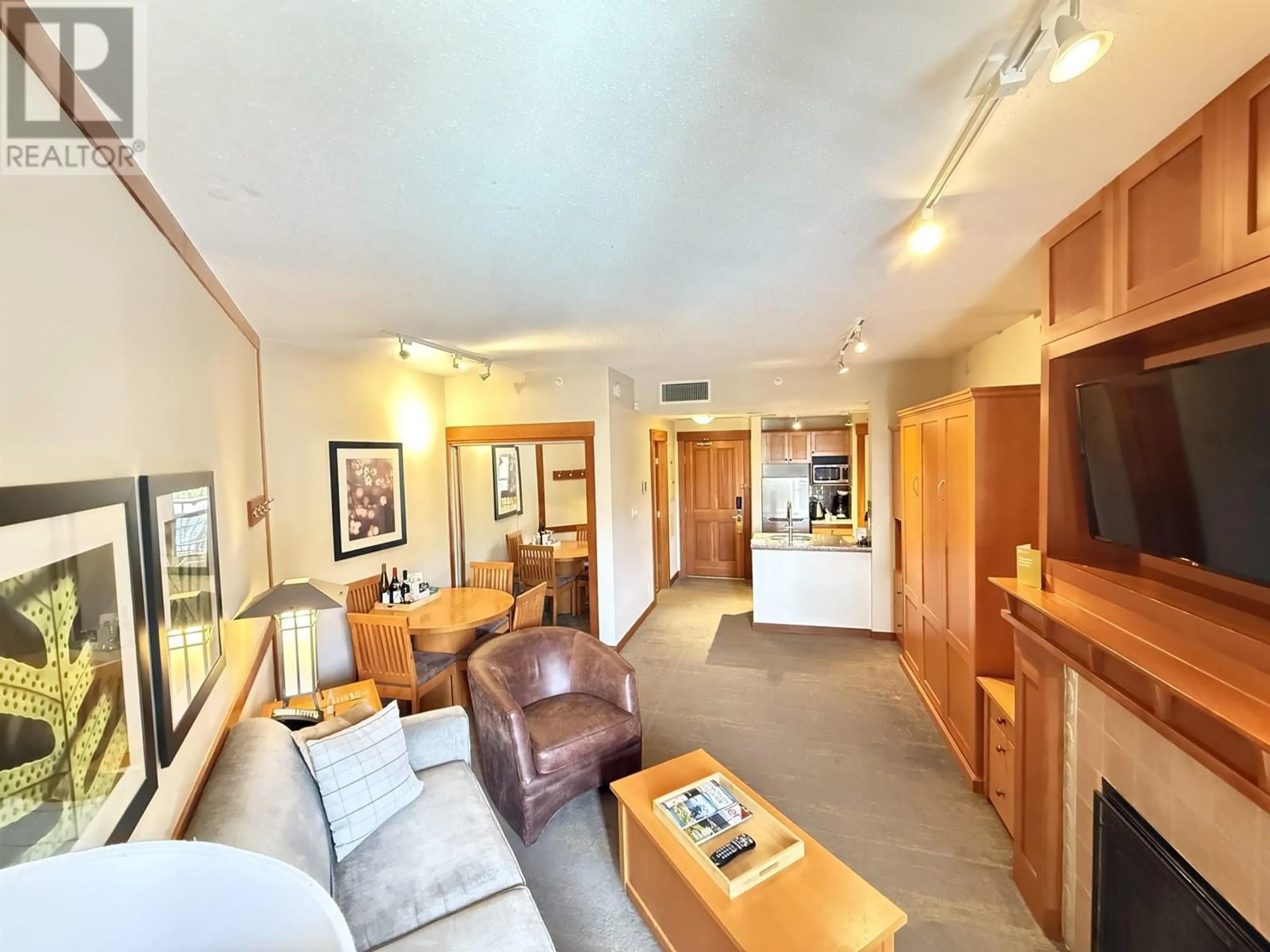 Living room with furniture, unknown for 620 - 4320 SUNDIAL CRESCENT, Whistler British Columbia V8E1G6