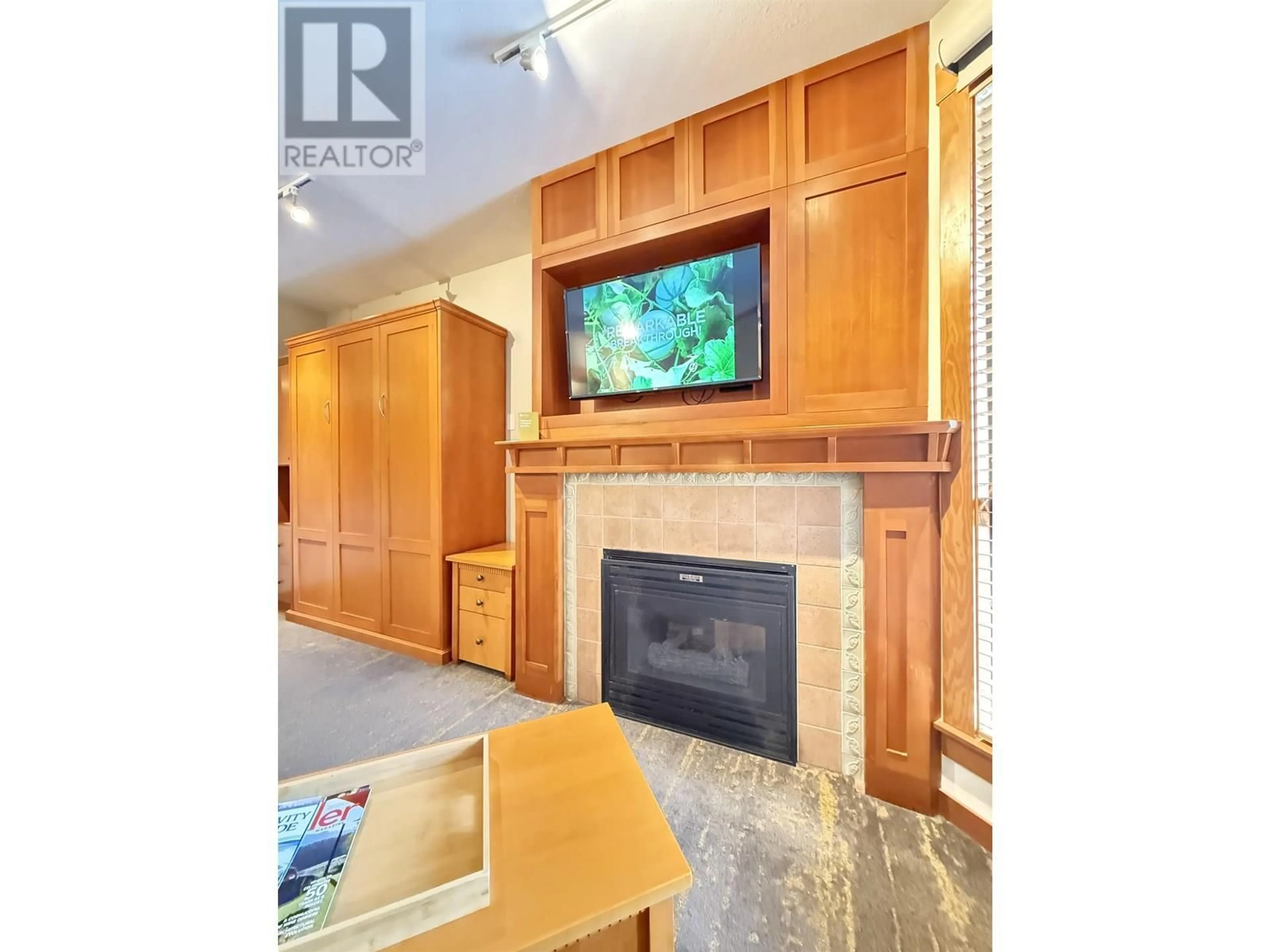 Home theater for 620 - 4320 SUNDIAL CRESCENT, Whistler British Columbia V8E1G6