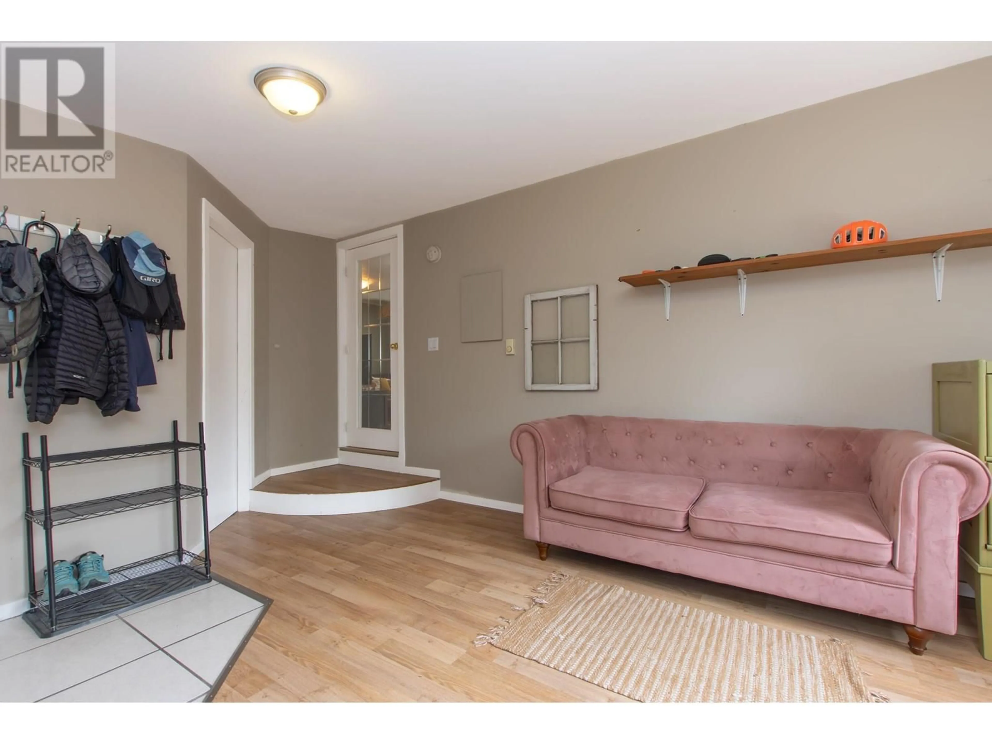 Living room with furniture, unknown for 29 - 40157 GOVERNMENT ROAD, Squamish British Columbia V8B0N7