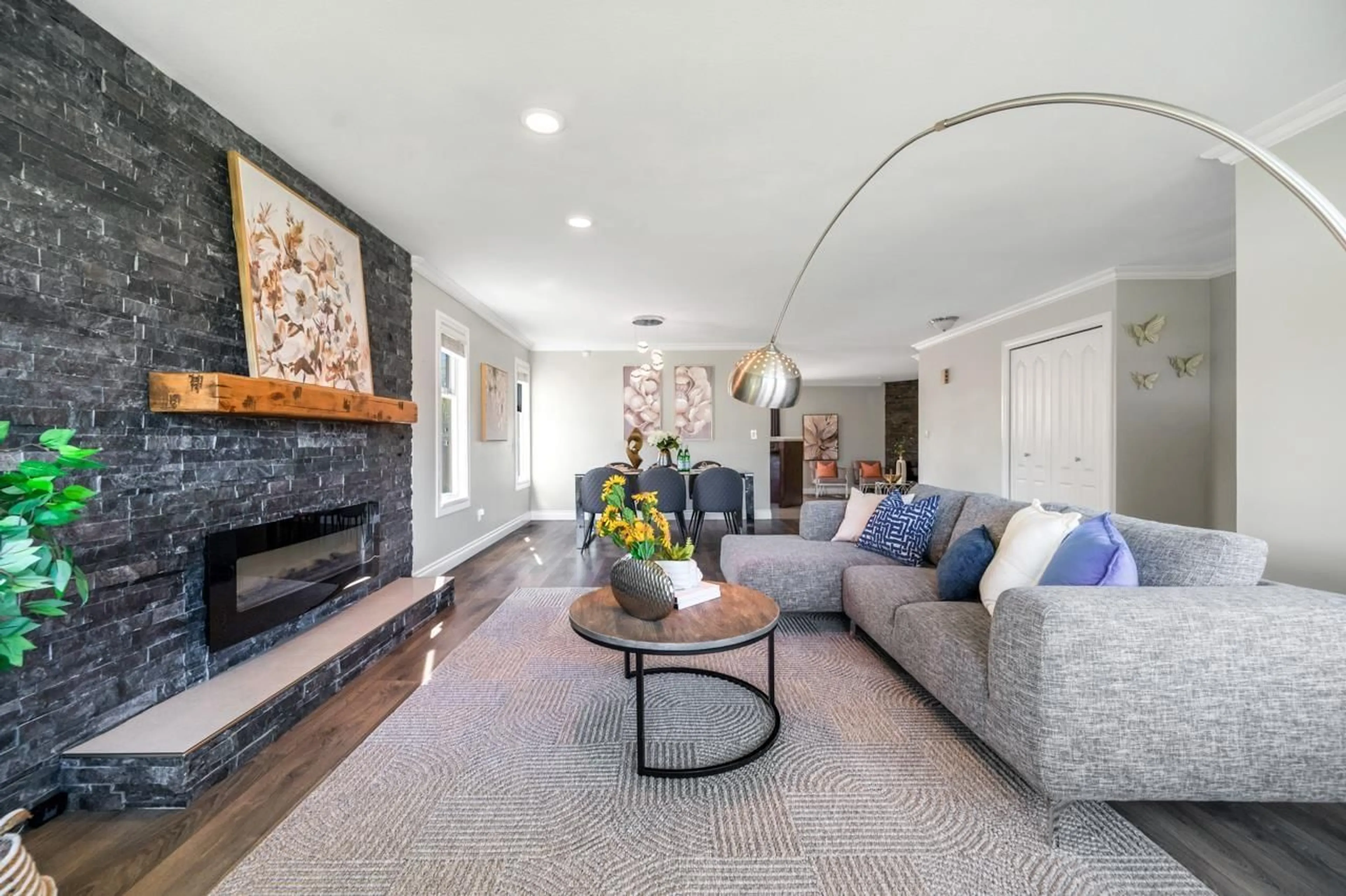 Living room with furniture, unknown for 6059 187, Surrey British Columbia V3S7P3