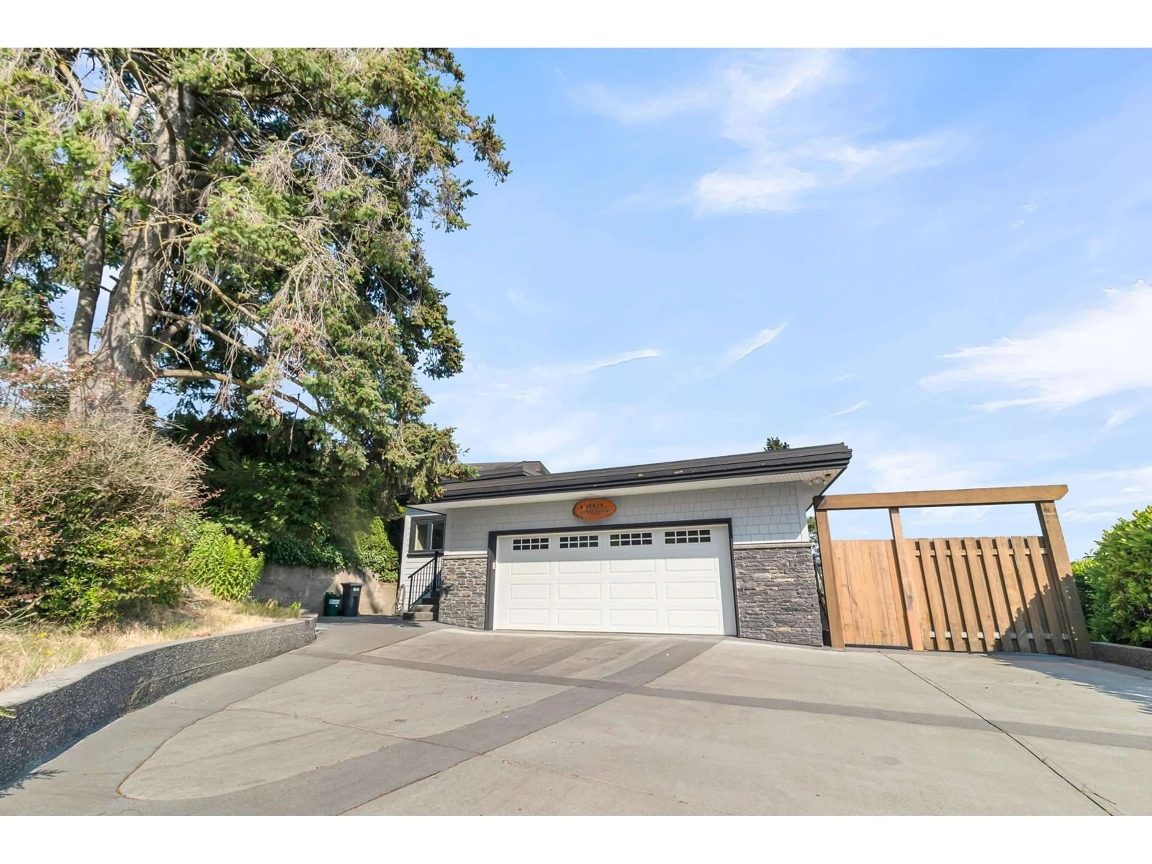 Unknown for 14424 SUNSET, White Rock British Columbia V2Y0M2