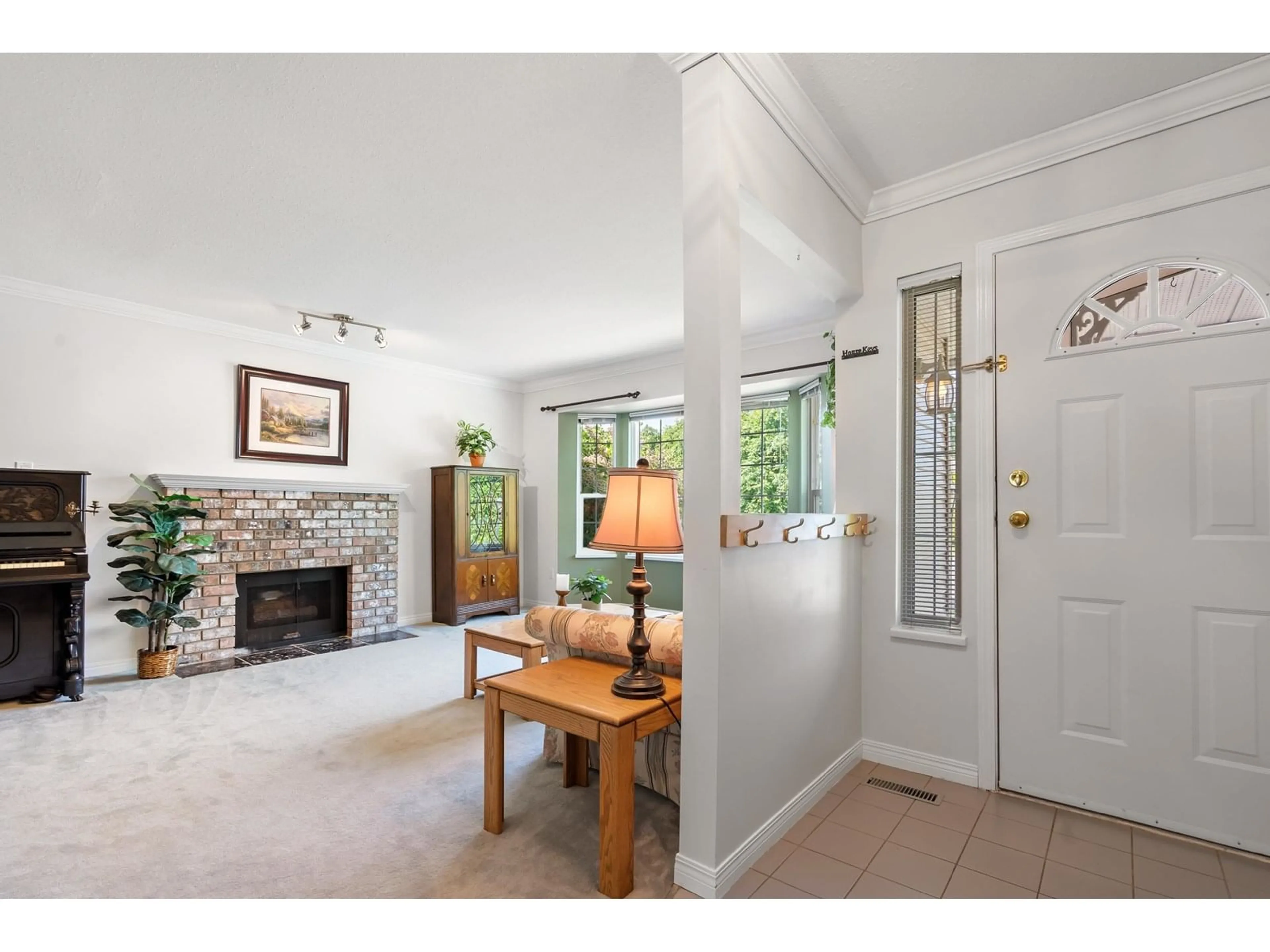 Indoor entryway for 21063 92, Langley British Columbia V1M2C4