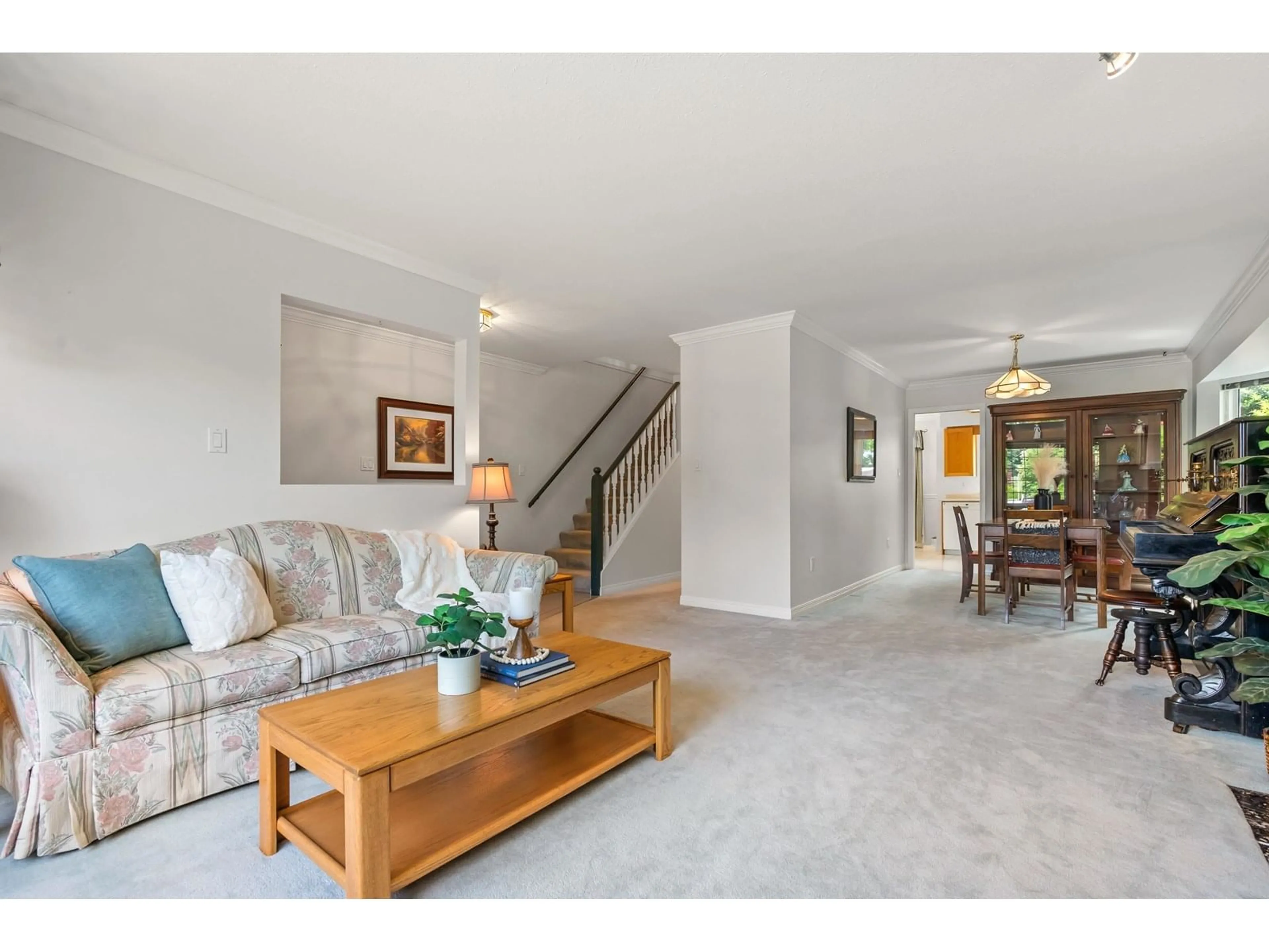 Living room with furniture, unknown for 21063 92, Langley British Columbia V1M2C4