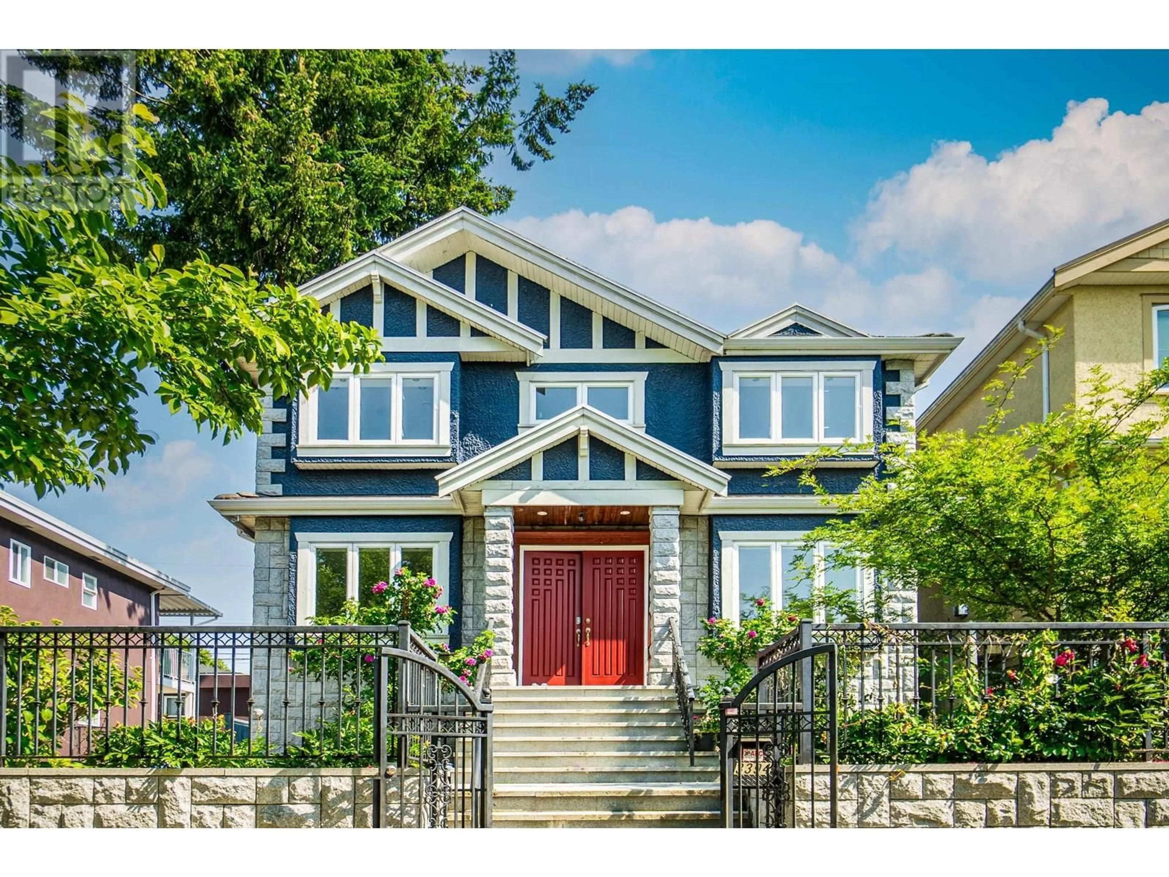 Home with vinyl exterior material, street for 3394 SEAFORTH DRIVE, Vancouver British Columbia V5M4C5