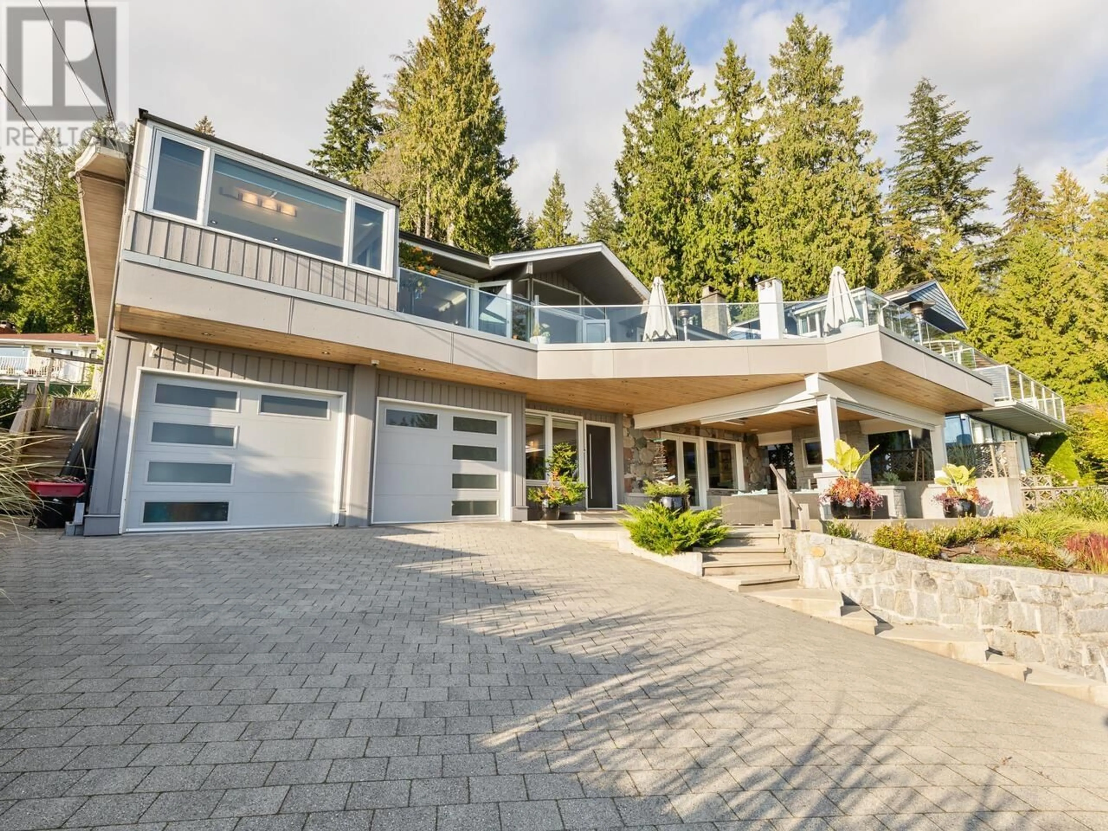 Home with vinyl exterior material, street for 310 BEAVER ROAD, North Vancouver British Columbia V7N3H6