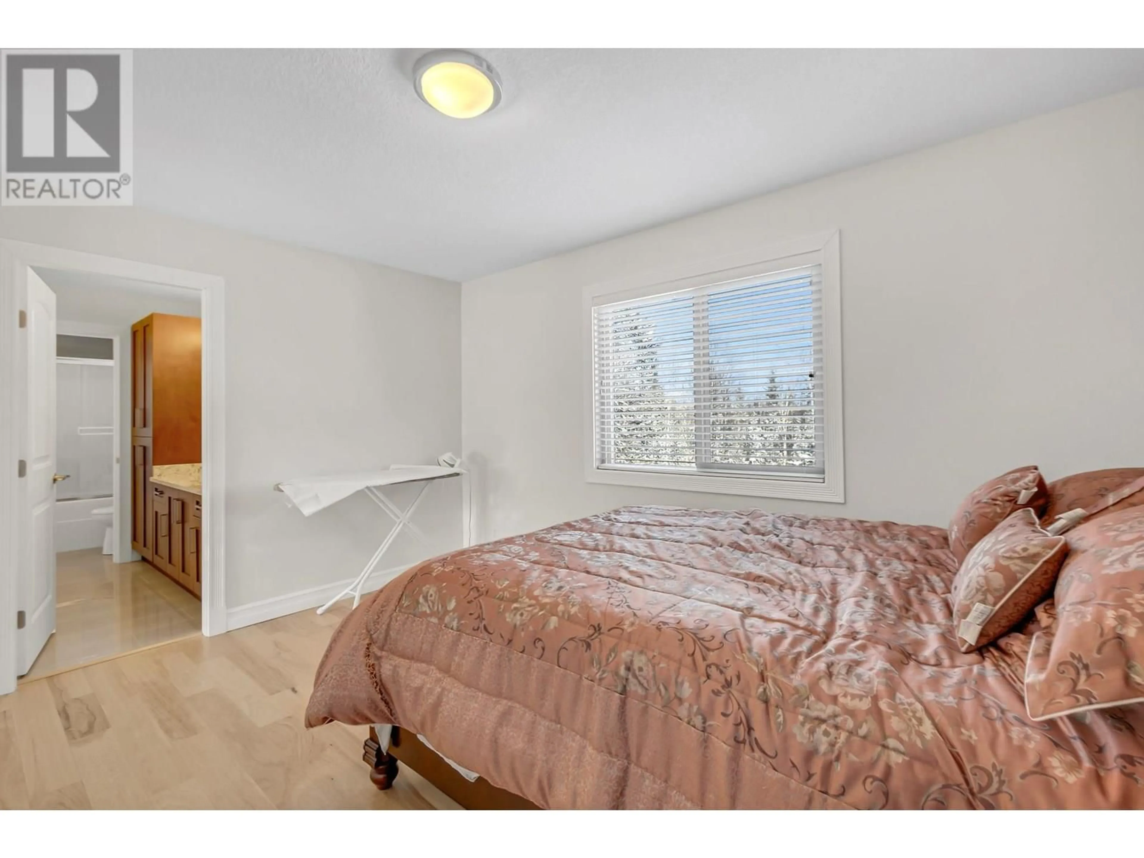 Bedroom with bed, unknown for 3228 PARKVIEW CRESCENT, Prince George British Columbia V2N0E7