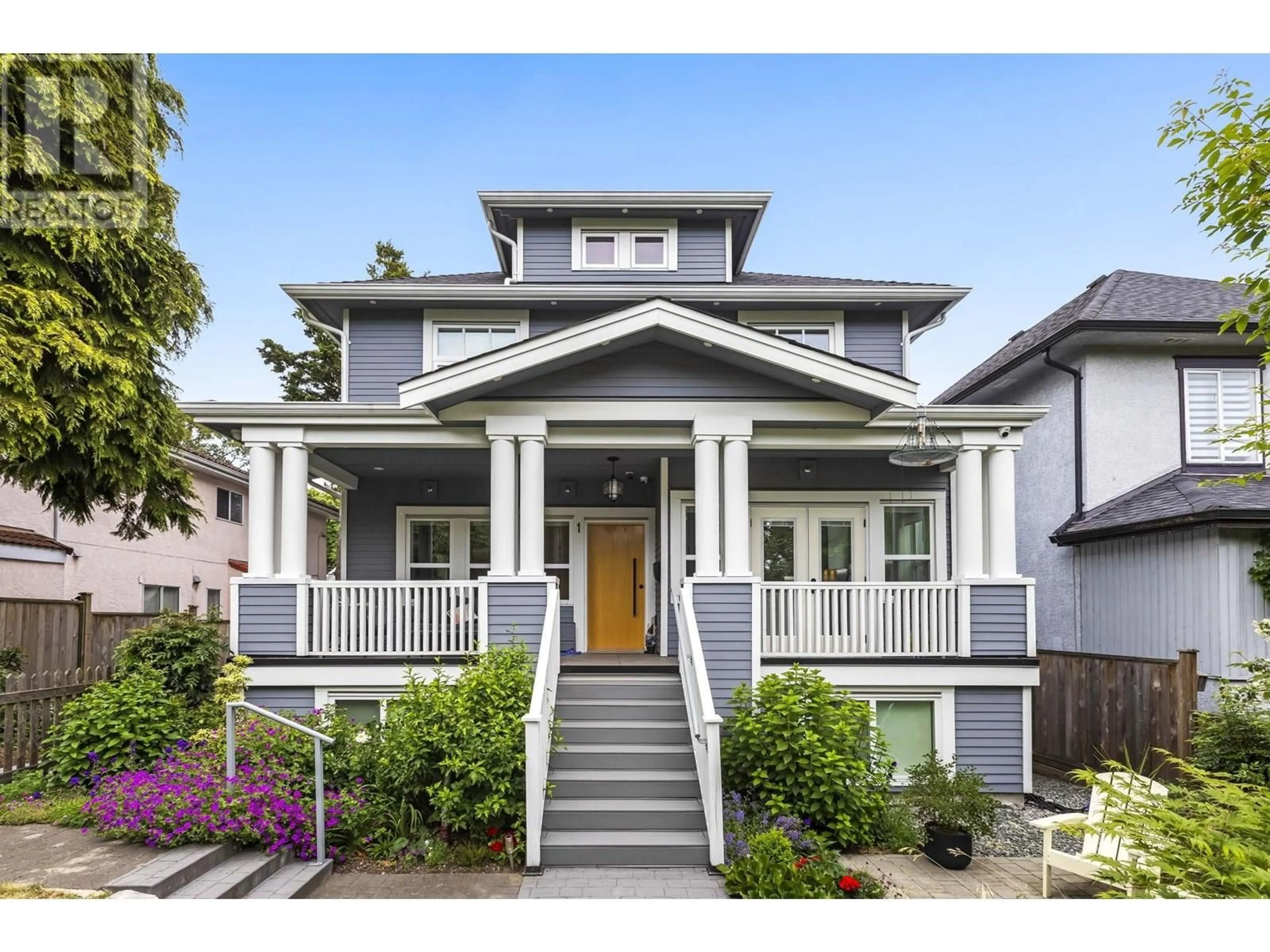 Home with vinyl exterior material, street for 2 - 487 11TH AVENUE, Vancouver British Columbia V5T2C8