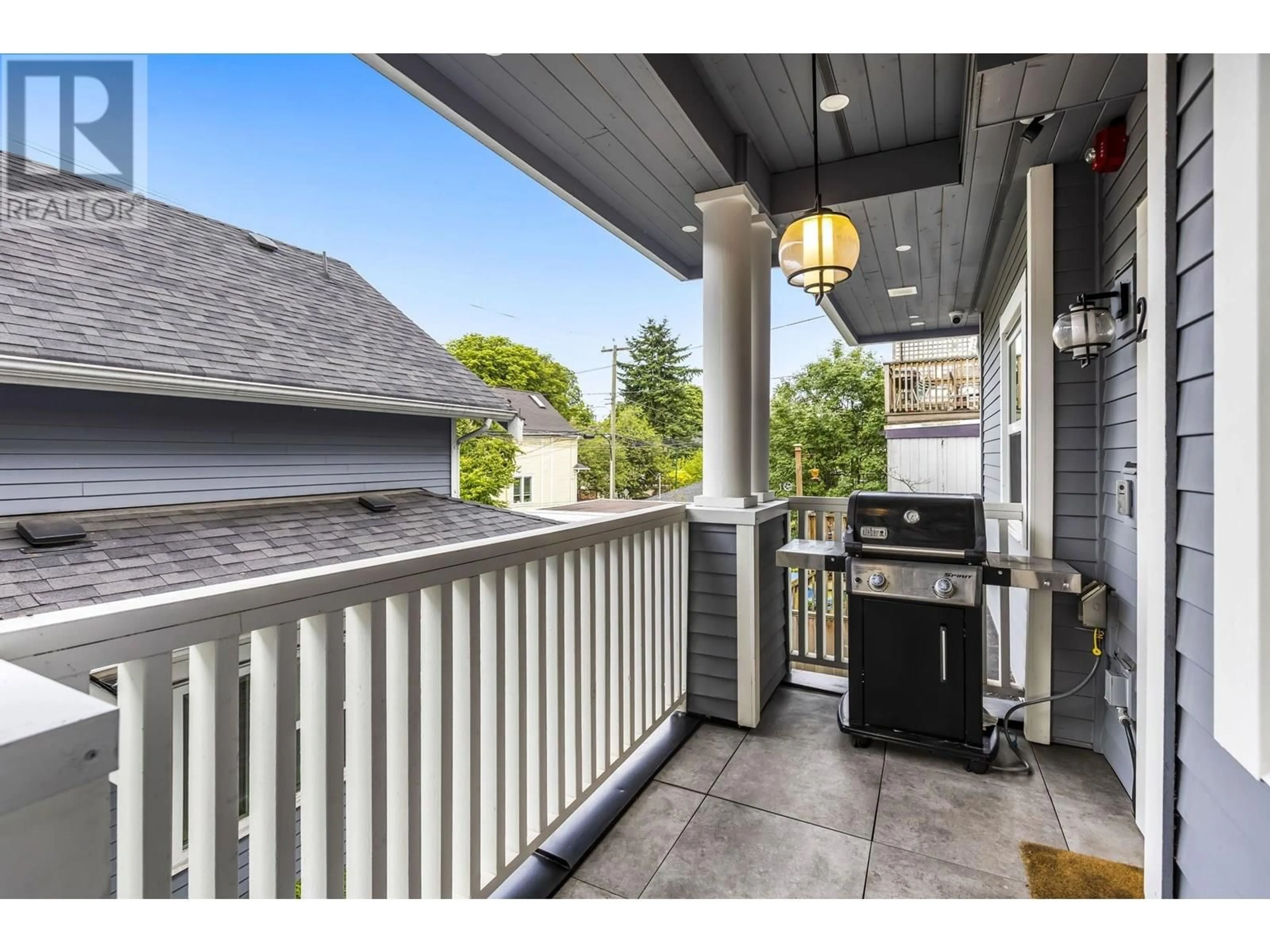 Patio, street for 2 - 487 11TH AVENUE, Vancouver British Columbia V5T2C8