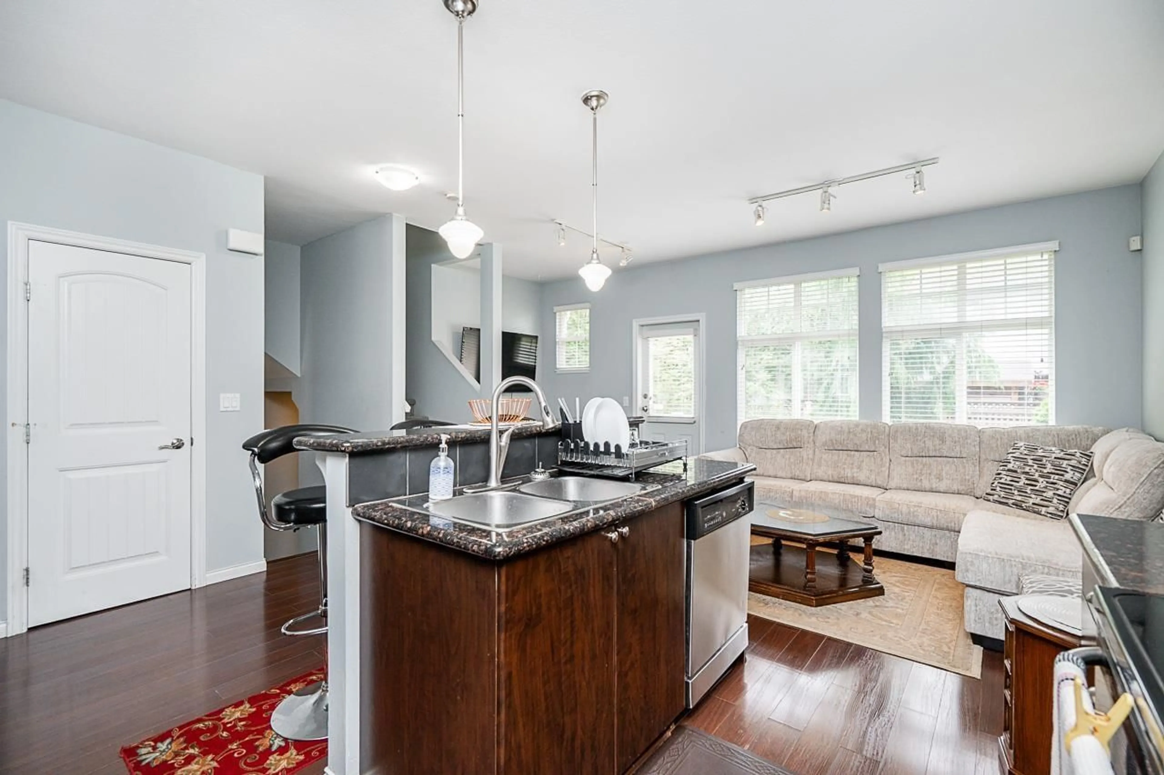 Open concept kitchen, unknown for 35 - 7518 138, Surrey British Columbia V3W1S1