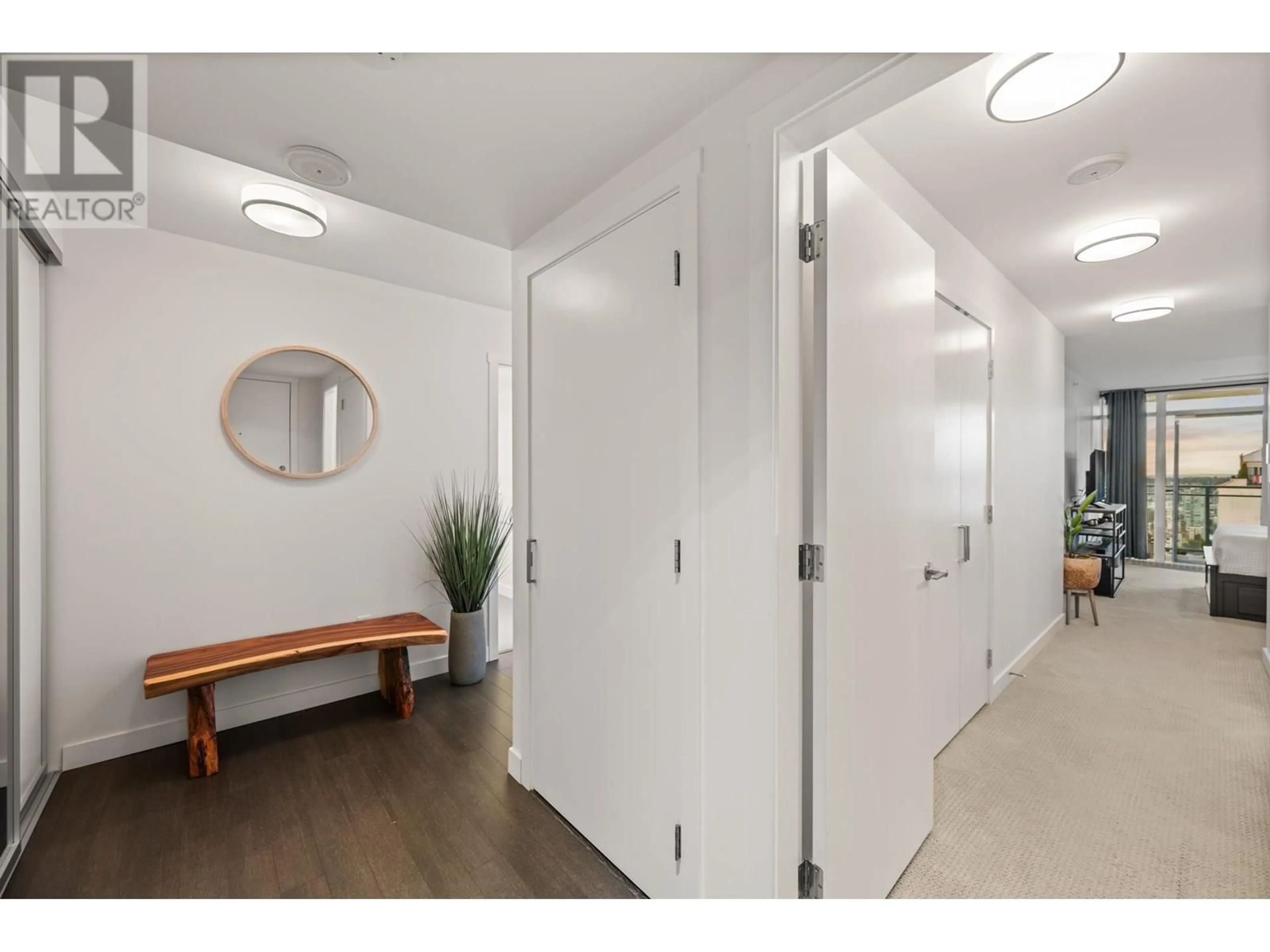 Indoor entryway for 2101 - 608 BELMONT STREET, New Westminster British Columbia V3M0G8