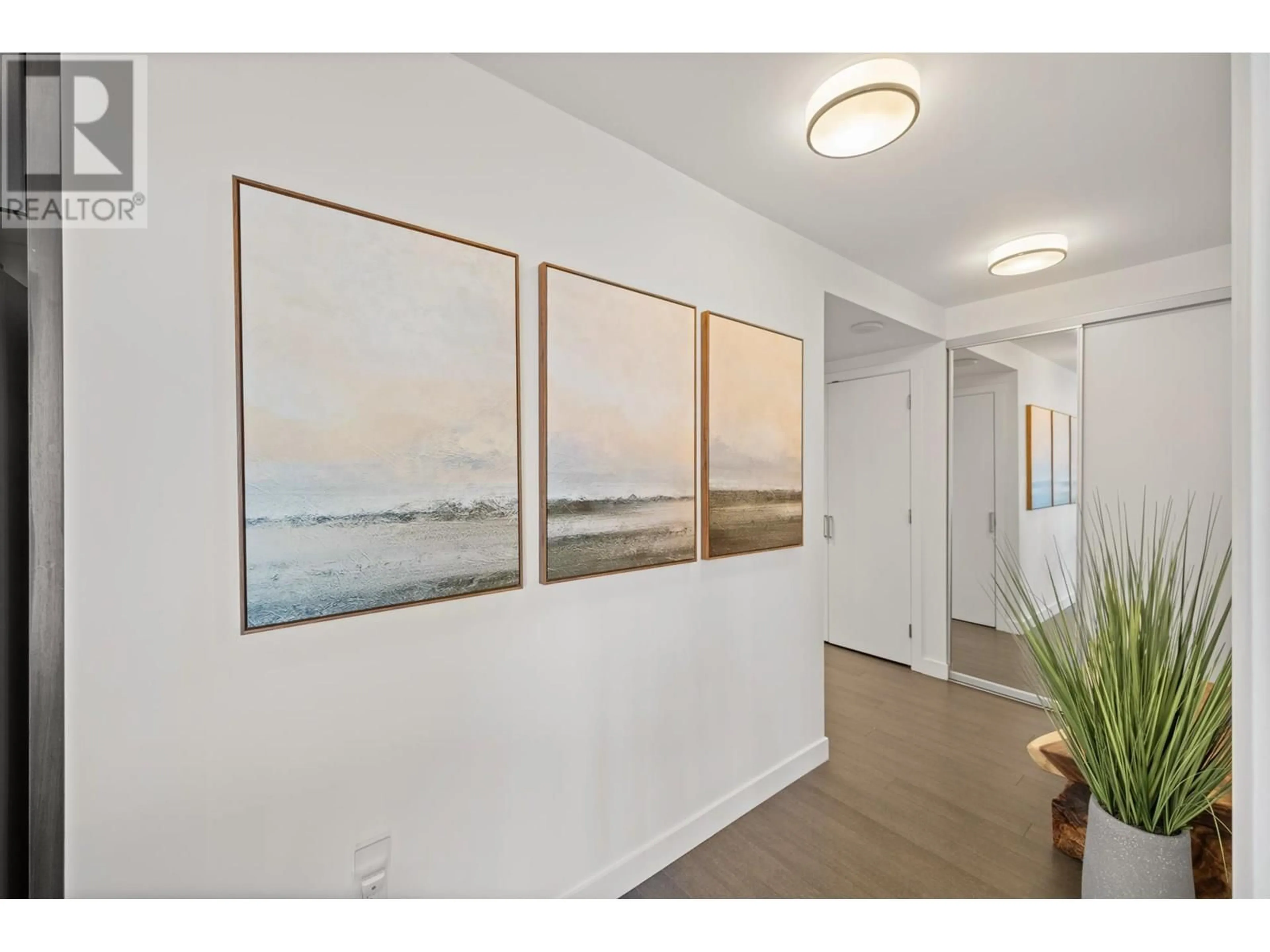 Indoor entryway for 2101 - 608 BELMONT STREET, New Westminster British Columbia V3M0G8