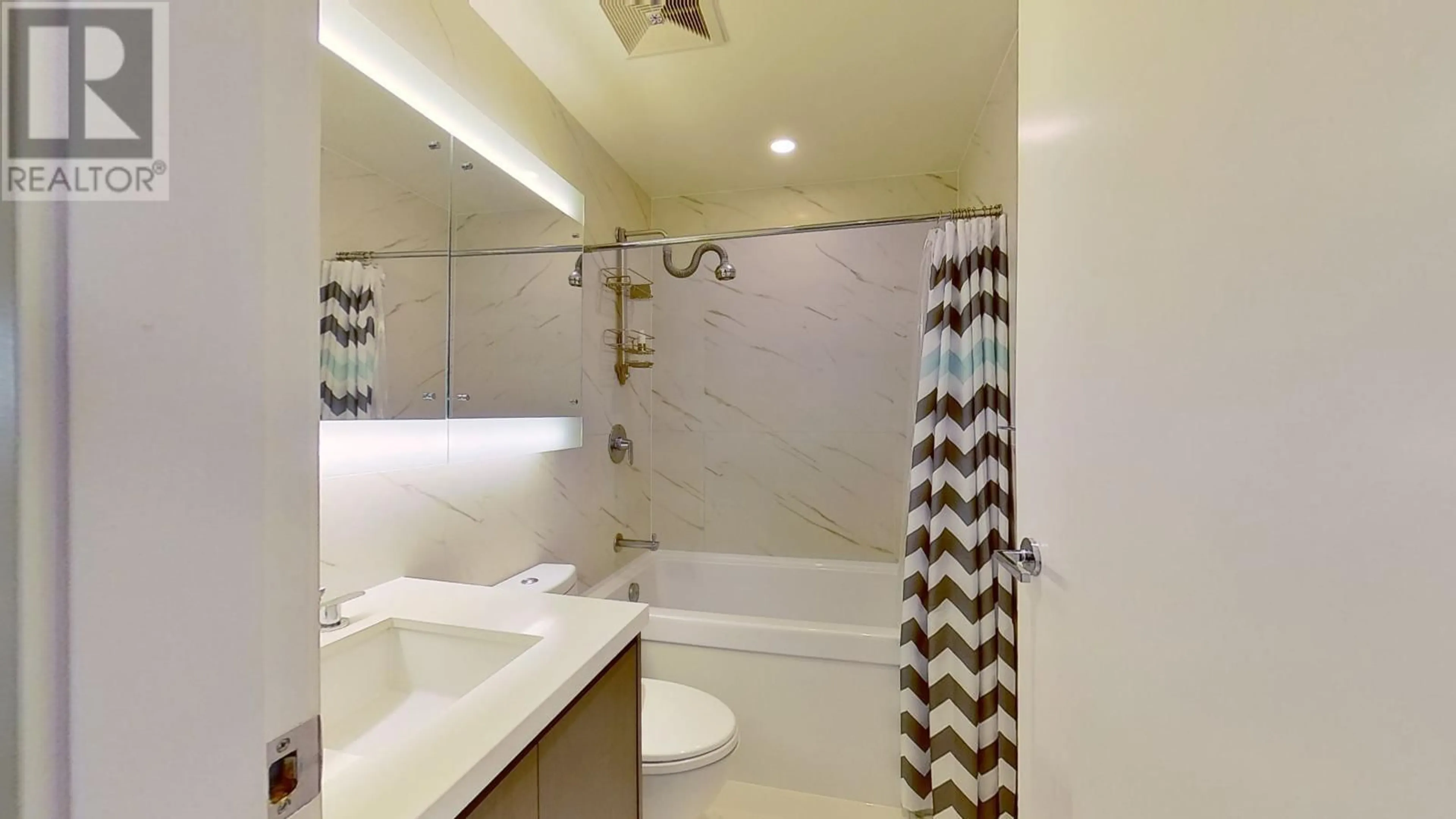 Standard bathroom, ceramic/tile floor for 1001 - 6588 NELSON AVENUE, Burnaby British Columbia V5H0E8