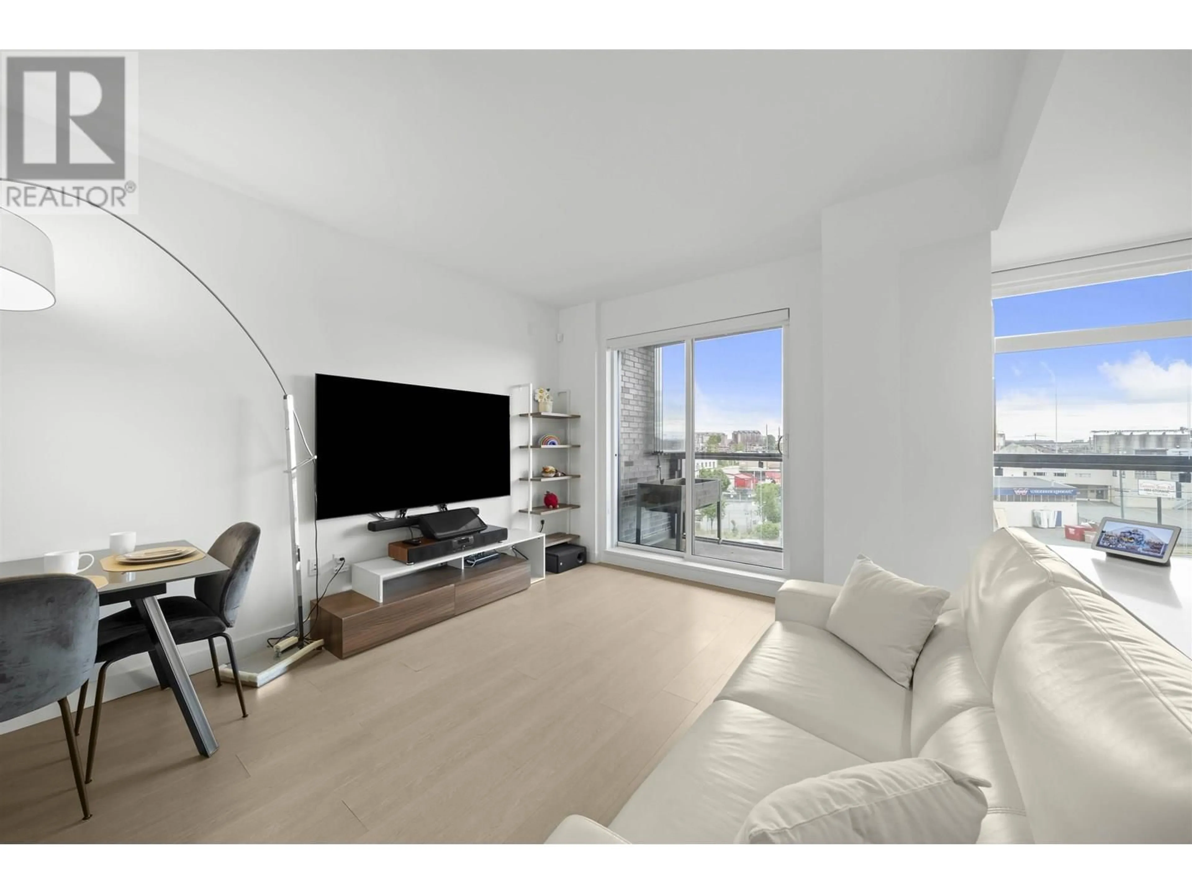 Living room with furniture, unknown for 301 - 8888 OSLER STREET, Vancouver British Columbia V6P4G2