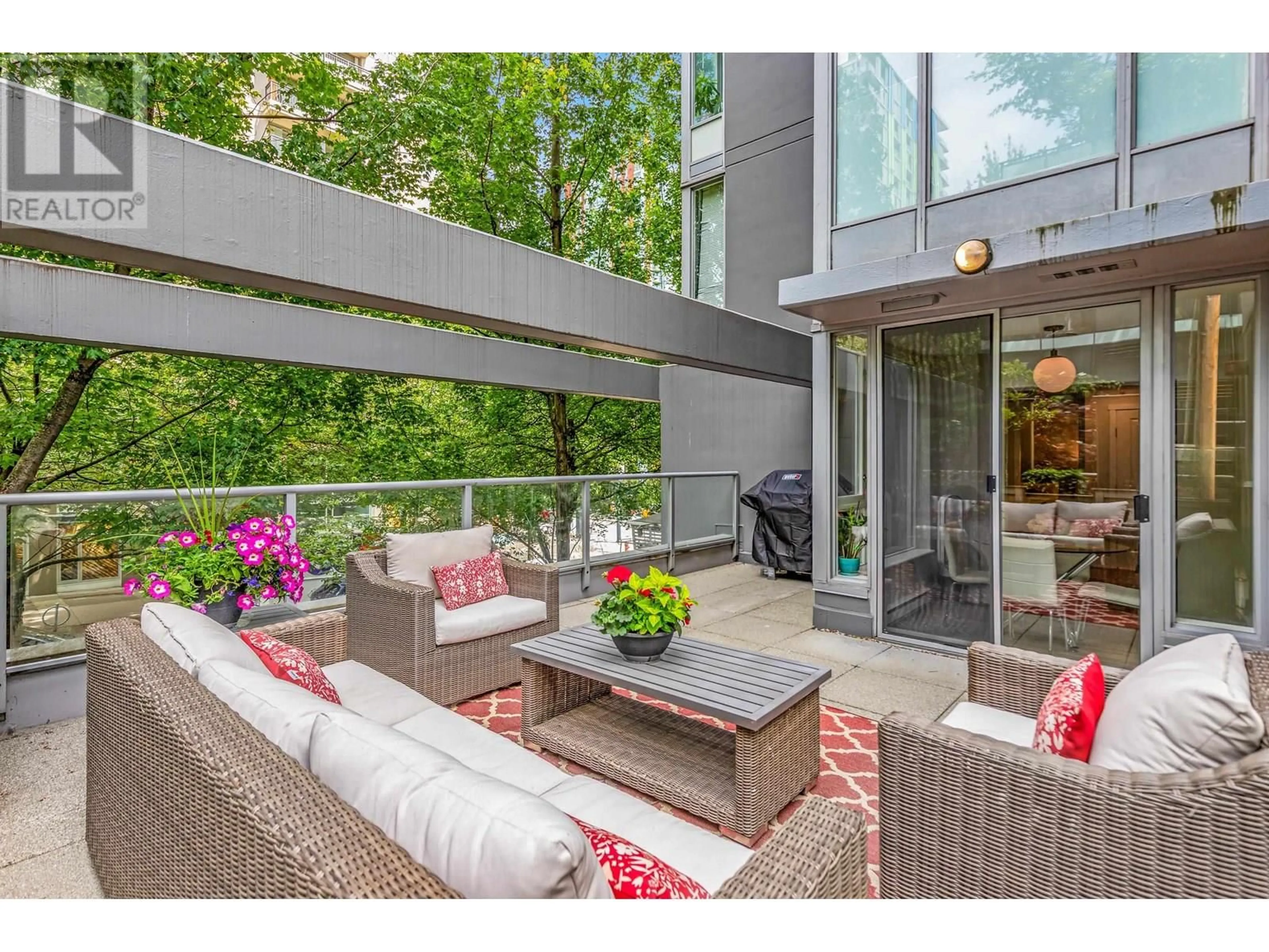 Patio, unknown for 202 - 1001 RICHARDS STREET, Vancouver British Columbia V6B1J6