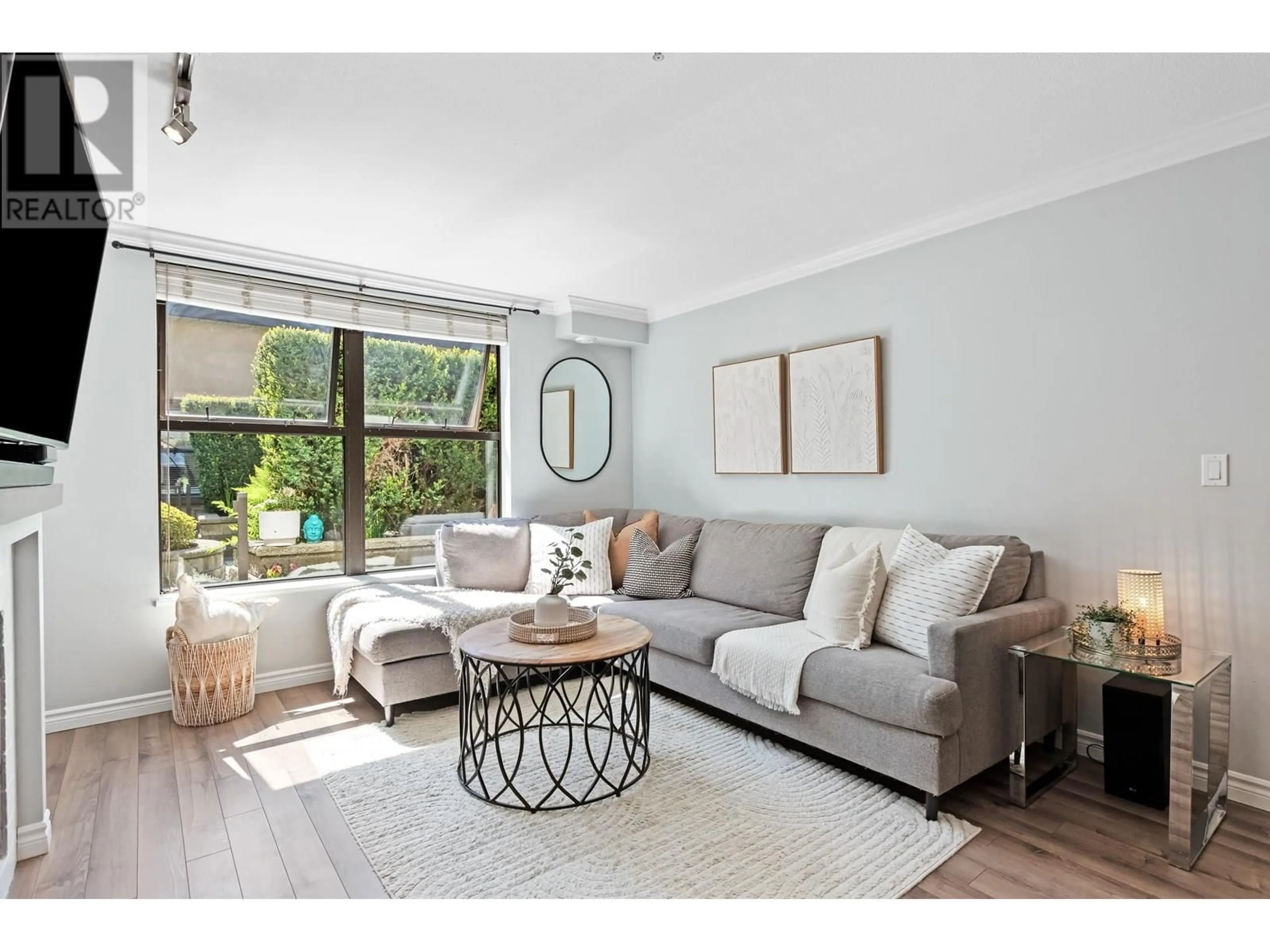 Living room with furniture, unknown for 2001 - 84 GRANT STREET, Port Moody British Columbia V3H0B5