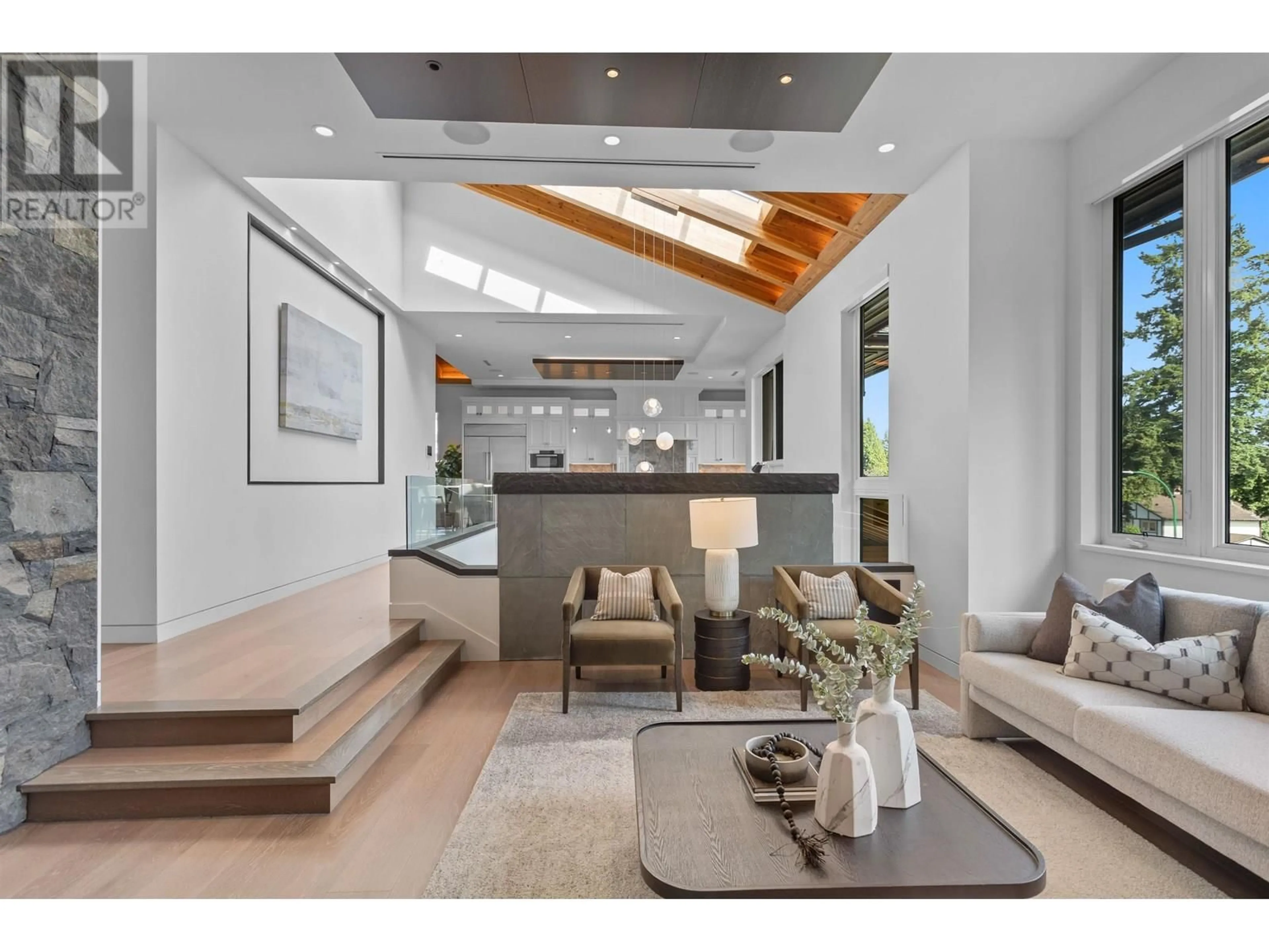 Unknown for 4441 CARSON STREET, Burnaby British Columbia V5J2Y3